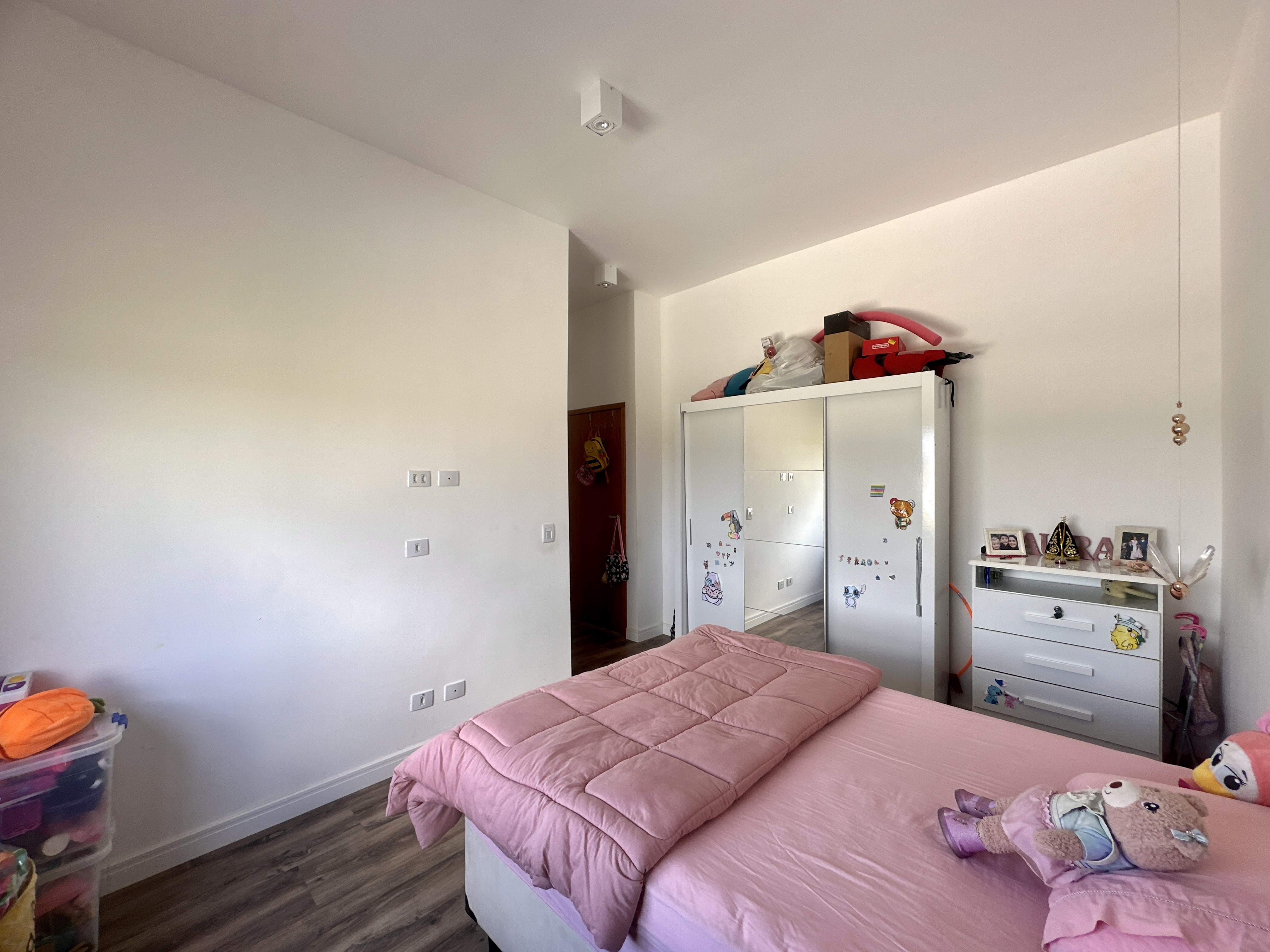 Casa à venda com 4 dormitórios no Condomínio Bella Vitta em Caçapava/SP.