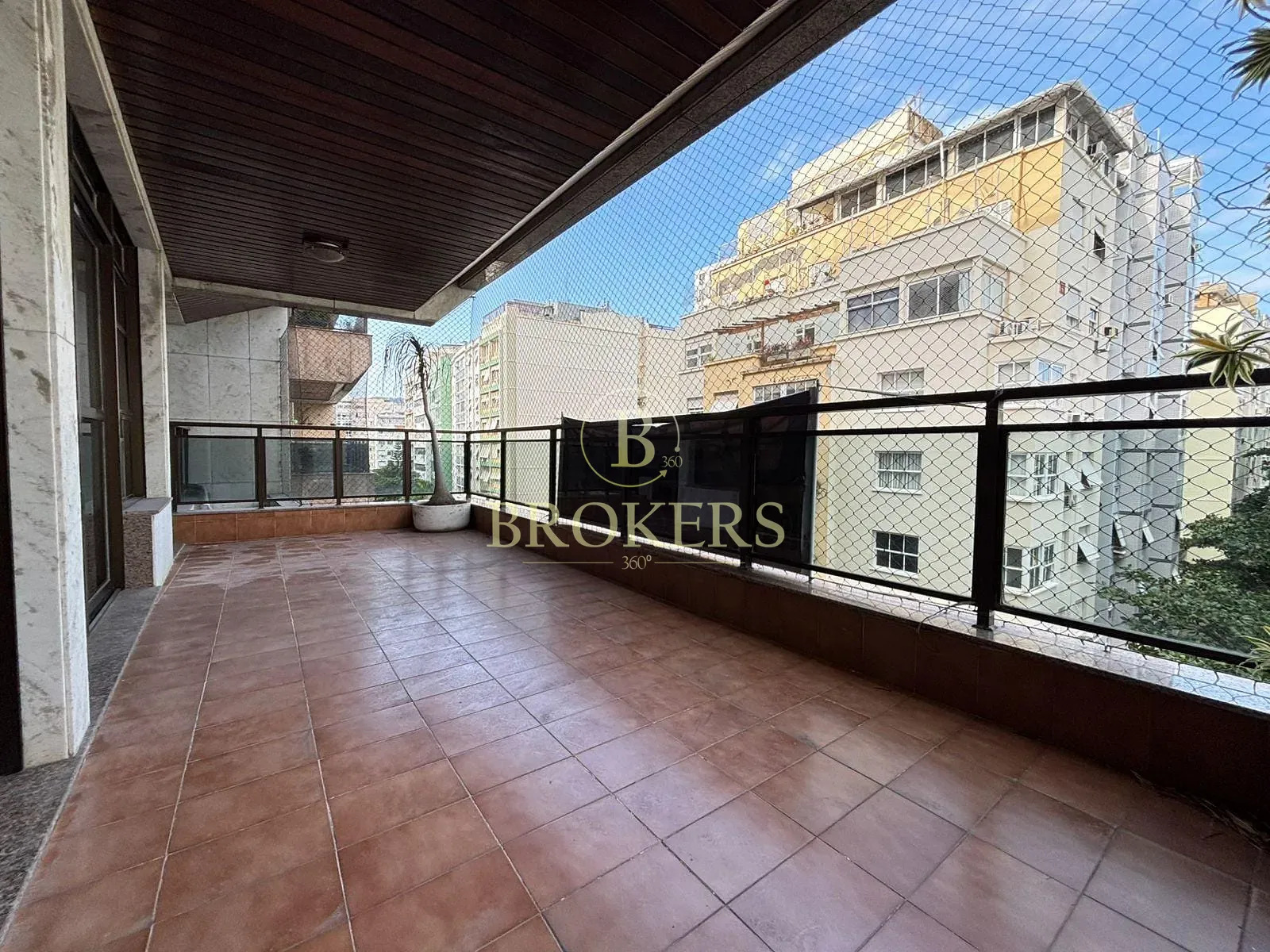 Apartamento a venda, Rua Cinco de Julho, Copacabana. Varanda, 3 quartos (2 suítes), 2 vagas, perto — foto 2