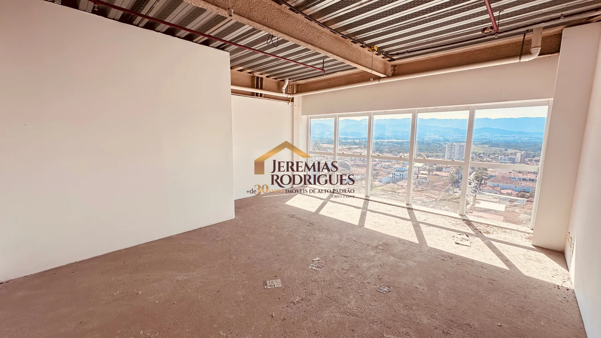 Sala Comercial com vista privilegiada para locação no Smart Office Centro em Pindamonhangaba/SP. — foto 4