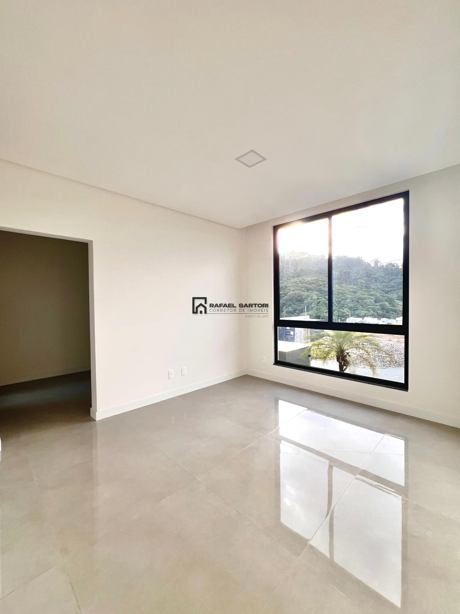 CASA MODERNA BAIRRO ESTRADA NOVA