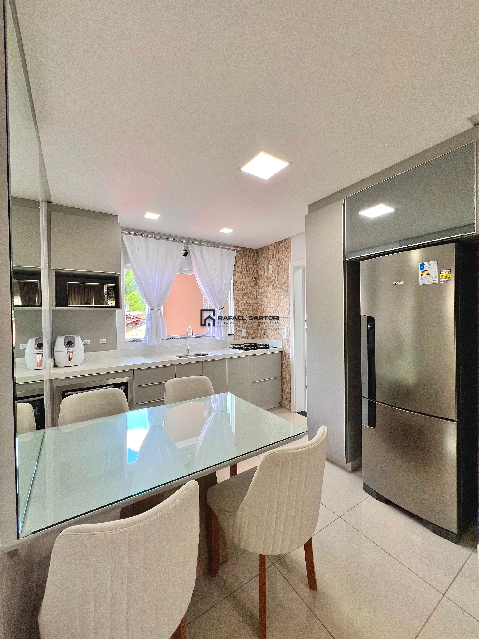 APARTAMENTO MOBILIADO 02 QUARTOS NO AMIZADE — foto 4