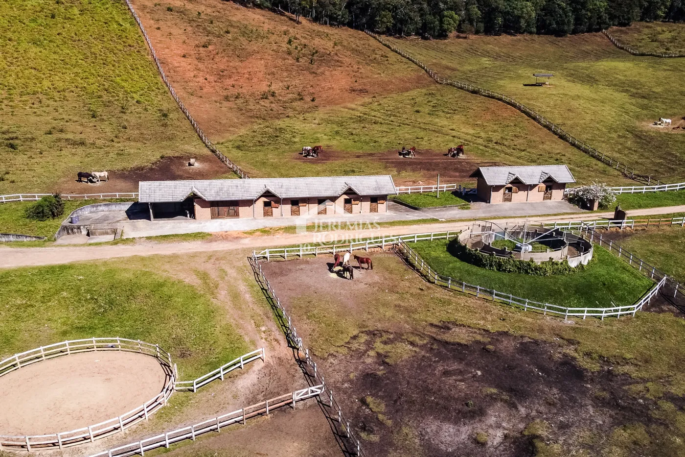 Fazenda com 2.904.000 m² - Sapucaí-Mirim - MG