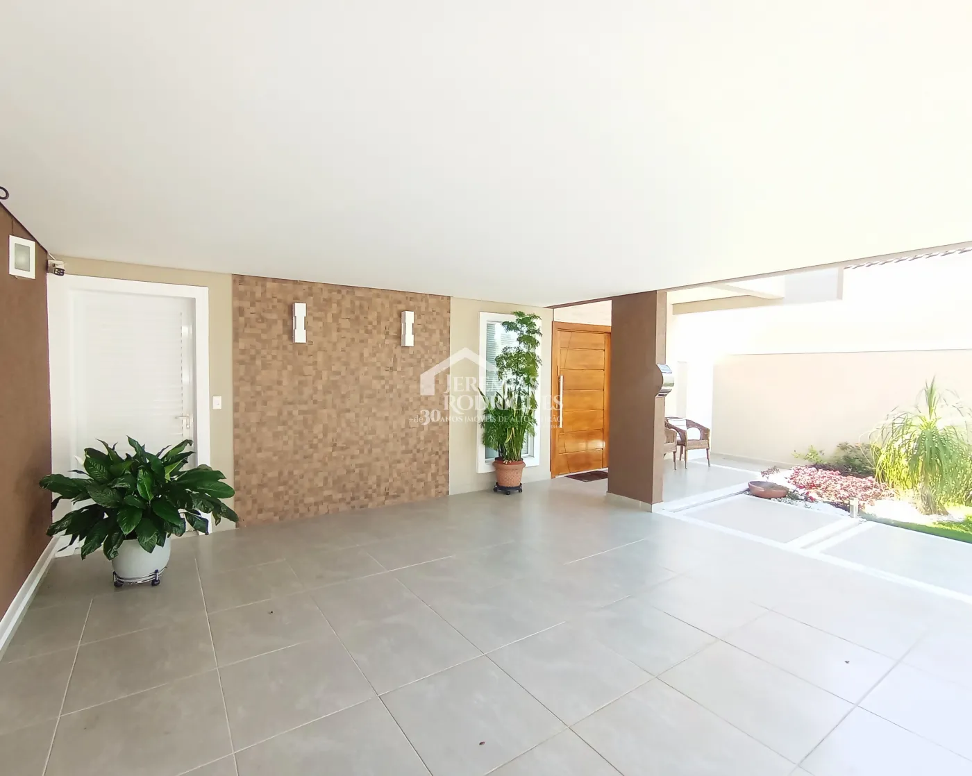 Casa à venda com 4 suítes no Condomínio Altos da Serra VI em São José dos Campos/SP