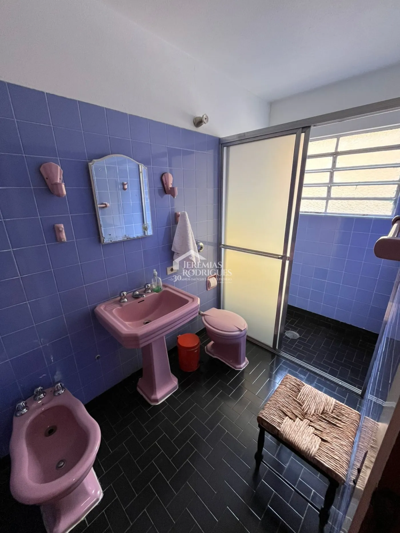 Casa para venda com 3 dormitórios no Jardim do Embaixador em Campos do Jordão/SP