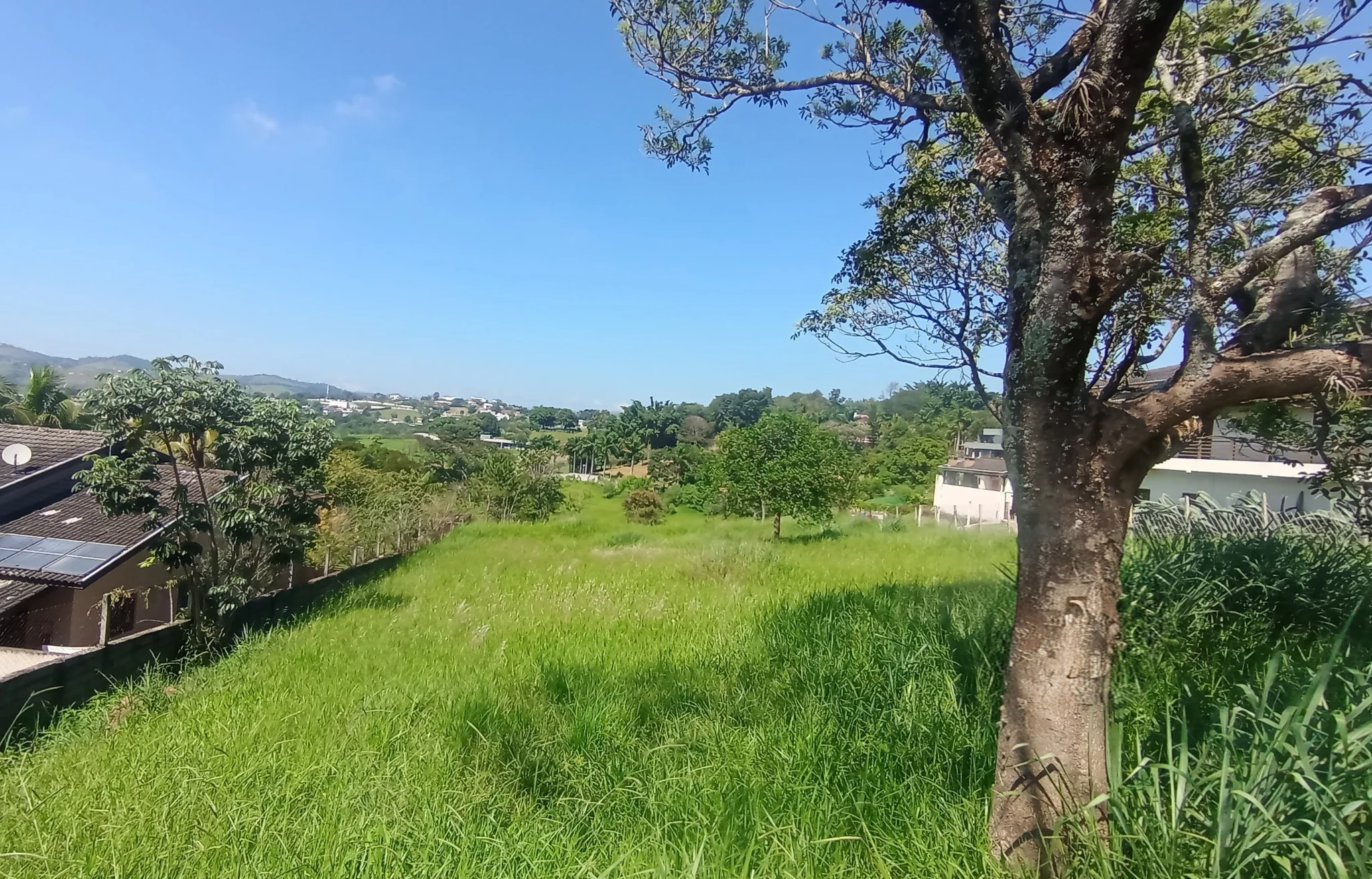 Terreno à venda com 3.229,41 m² no Condomínio Chácaras Cataguá em Taubaté/SP