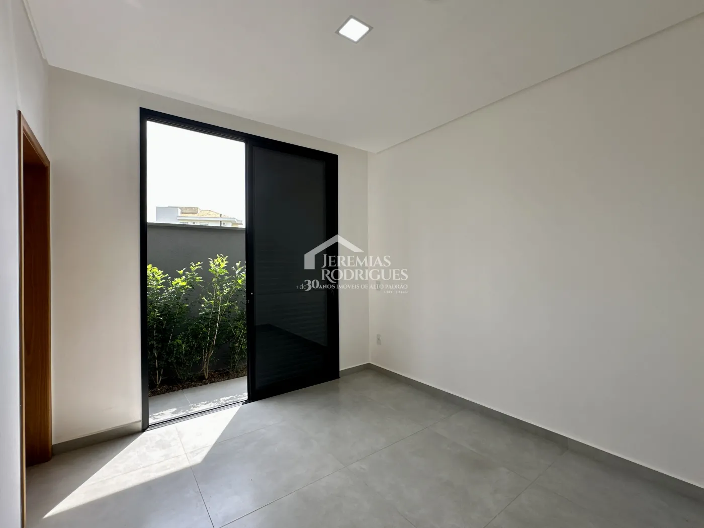 Casa para venda e locação com 3 suítes no Condomínio Cyrela Landscape em Taubaté/SP.