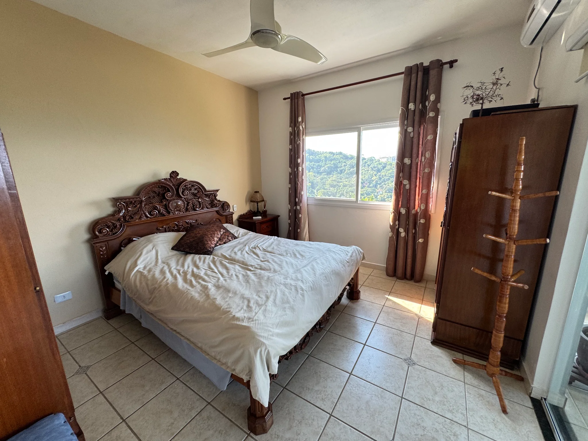 Casa à venda com 6 suítes no Condomínio Caçandoca em Ubatuba/SP