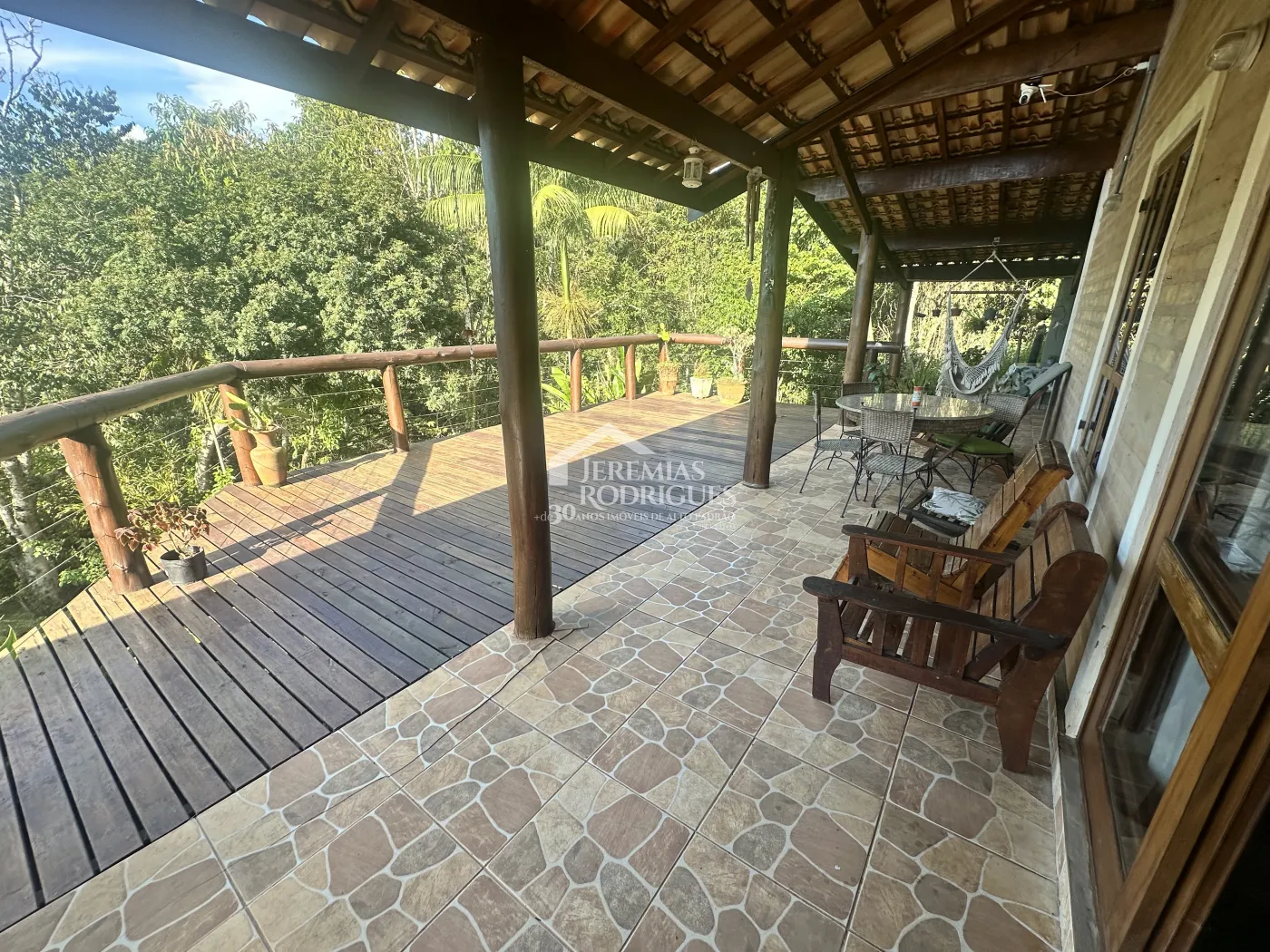 Casa à venda com 3 suítes no Centro em Santo Antônio do Pinhal/SP