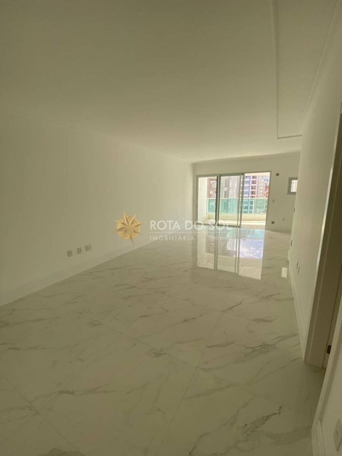 Belíssimo Apartamento 4 Suítes Quadra Mar Meia Praia Itapema SC
