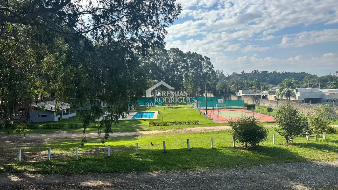Terreno com 920 m² - Condomínio Colonial Village I - Pindamonhangaba/SP.