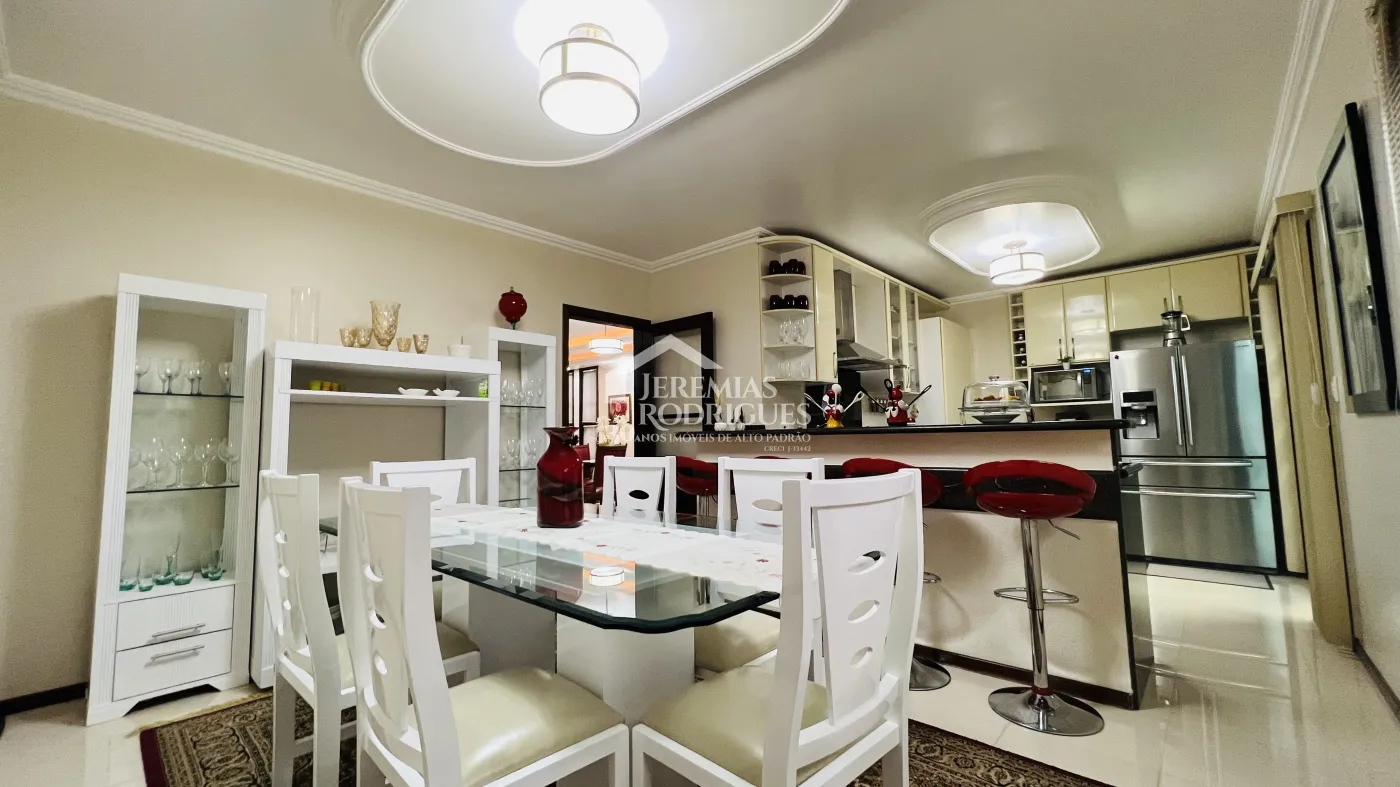 Sobrado com 3 dormitórios, 291 m² - Condomínio Jardim das Hortênsias - Taubaté/SP