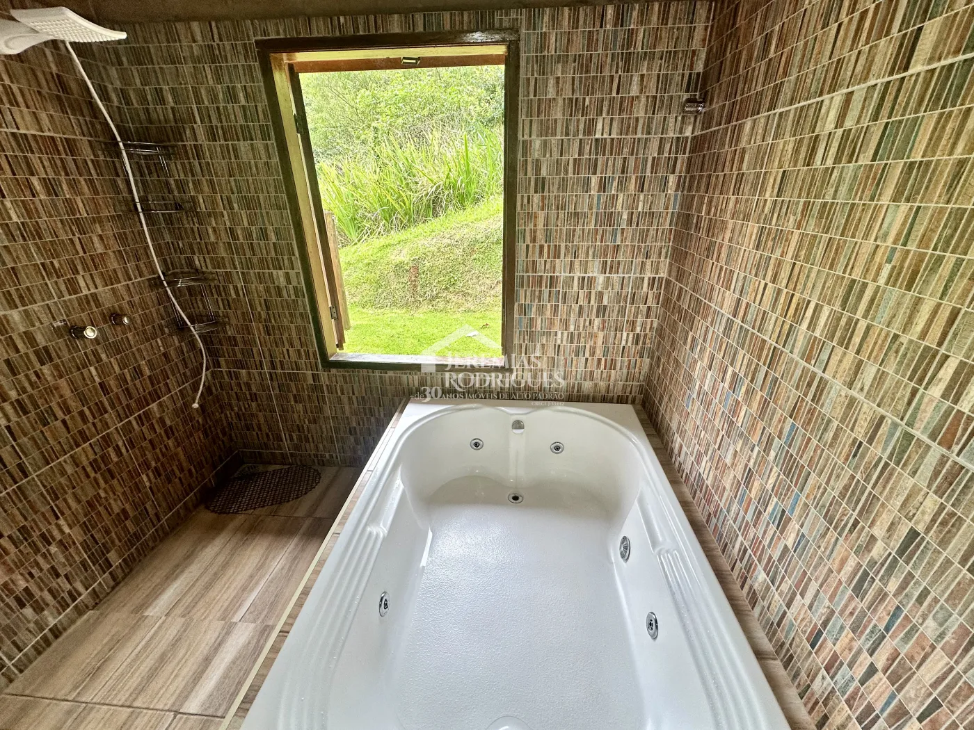 Casa à venda com 3 suítes no Centro em Santo Antônio do Pinhal/SP