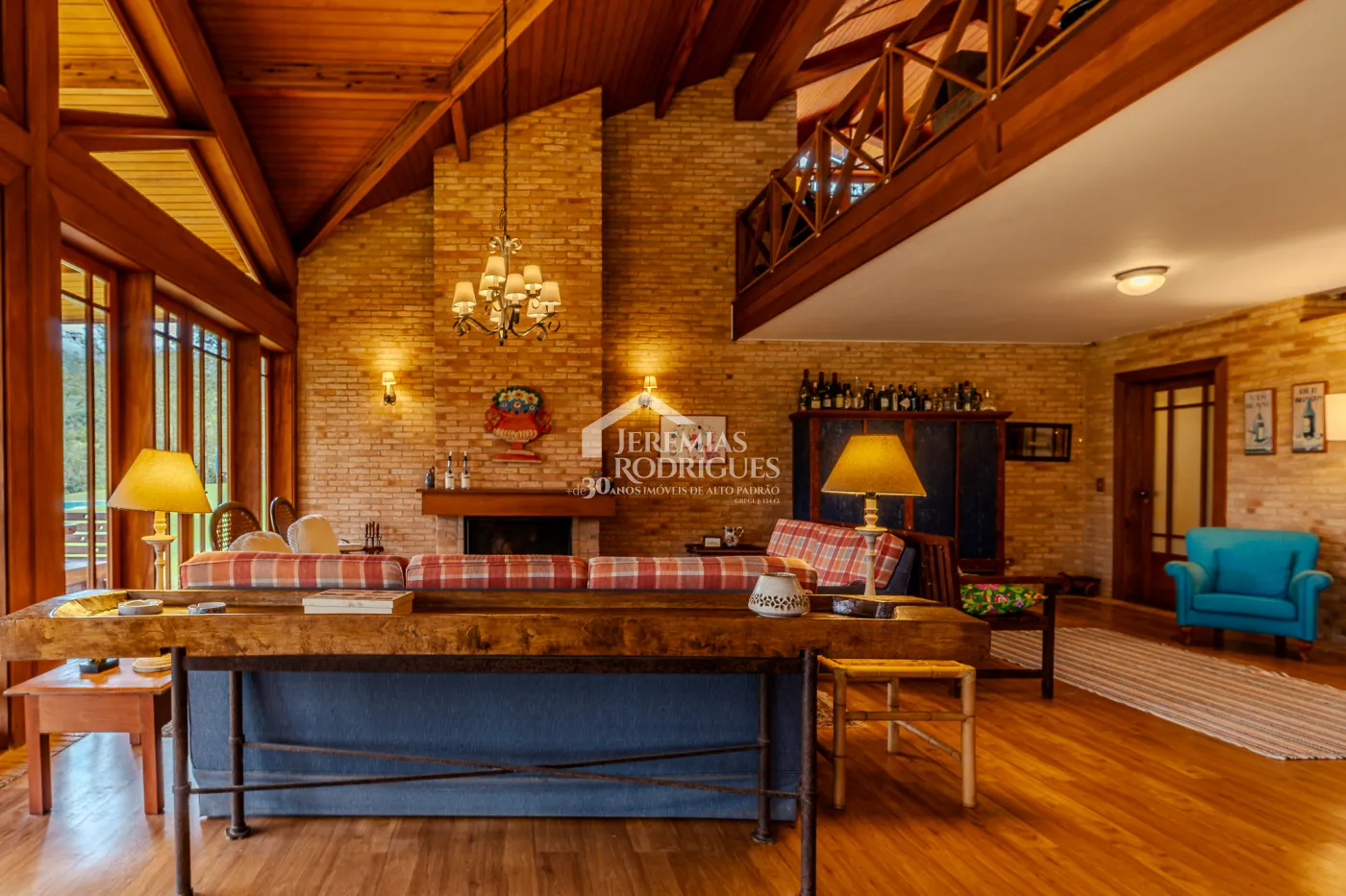 Casa de Campo à venda com 5 suítes no bairro Reinópolis em Santo Antônio do Pinhal/SP