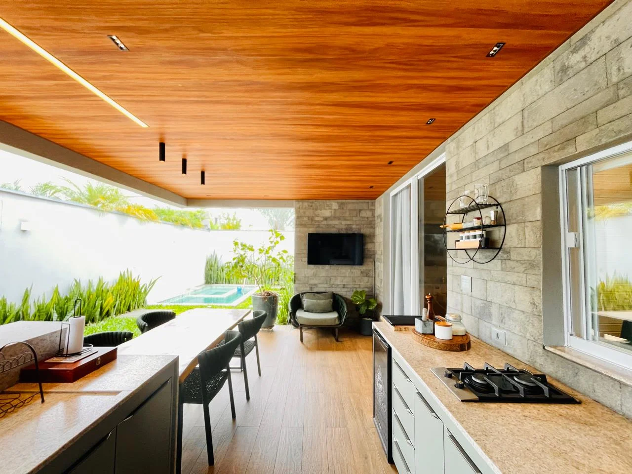 Casa à venda com 3 dormitórios no Condomínio Terras de San Marco em Taubaté/SP.