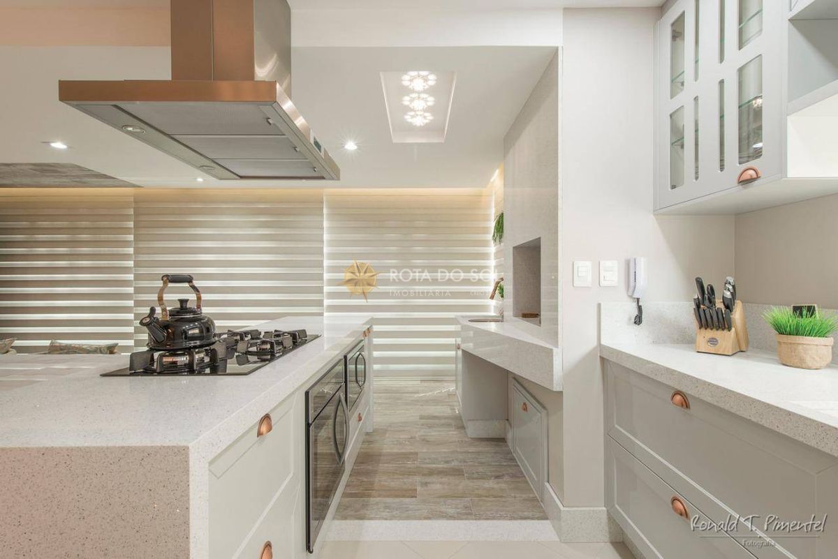 Villa do Mar Apartamento Decorado 3 Quartos e 2 Vagas em Meia Praia Itapema/SC — foto 2