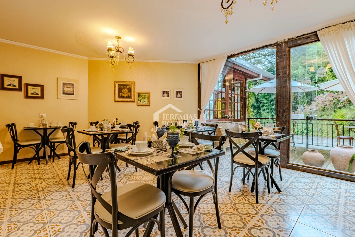 Pousada à venda com Exclusividade com 14 suítes no Casablanca Hotel Boutique em Campos do Jordão/SP