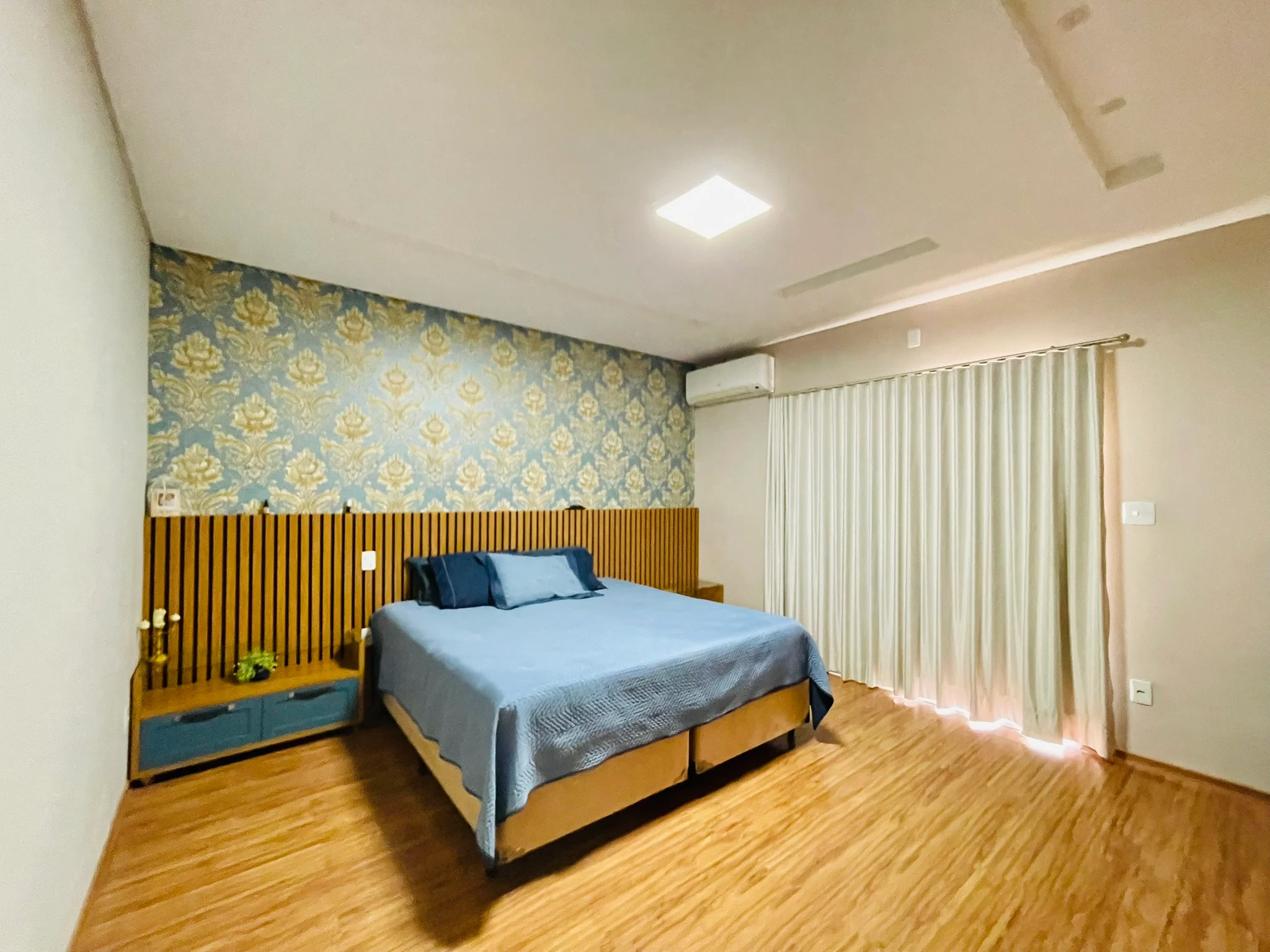 Casa à venda com 3 dormitórios no Condomínio Parque das Araucárias em Tremembé/SP. 