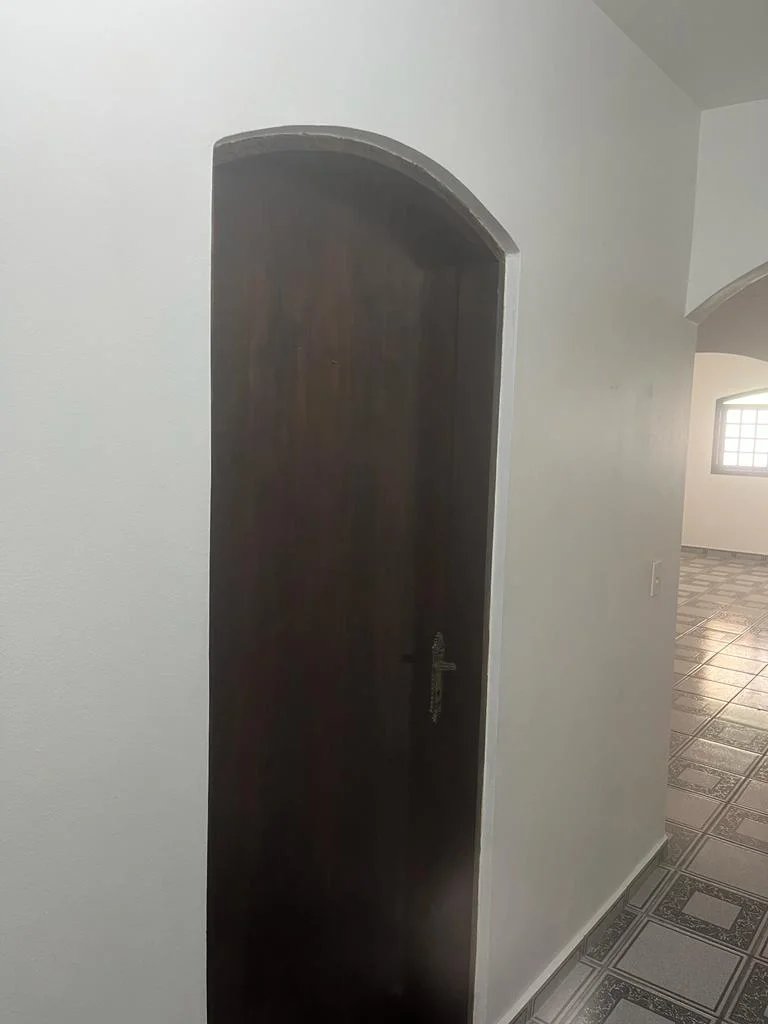 Casa GRANDE, 153m², Térrea com 03 quartos, 02 Vagas de Garagem Coberta, para locação no Jardim Ipê 4, São Bernardo do Campo - SP