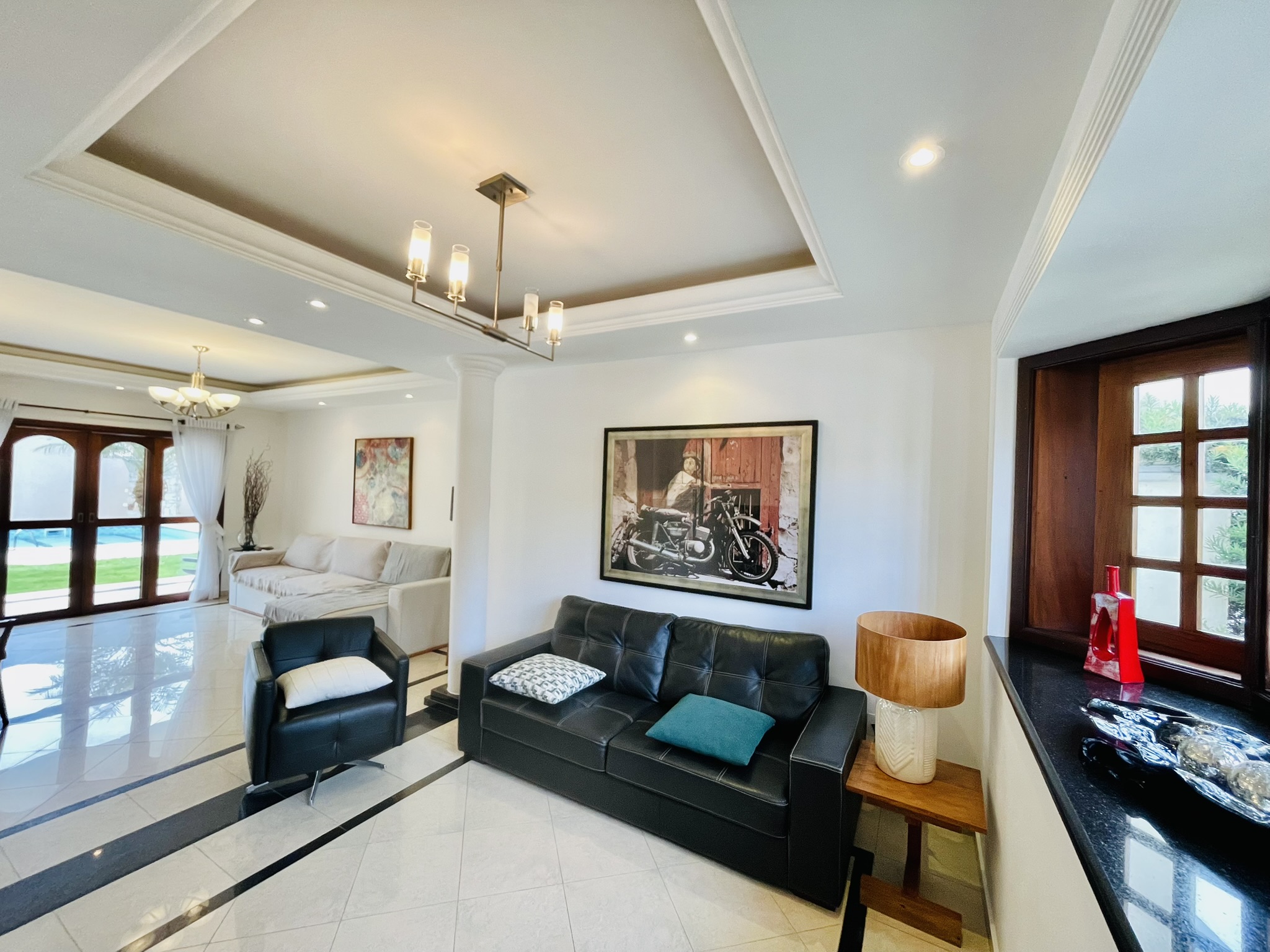 Casa para venda e locação com 4 dormitórios no Condomínio Taubaté Village em Taubaté/SP