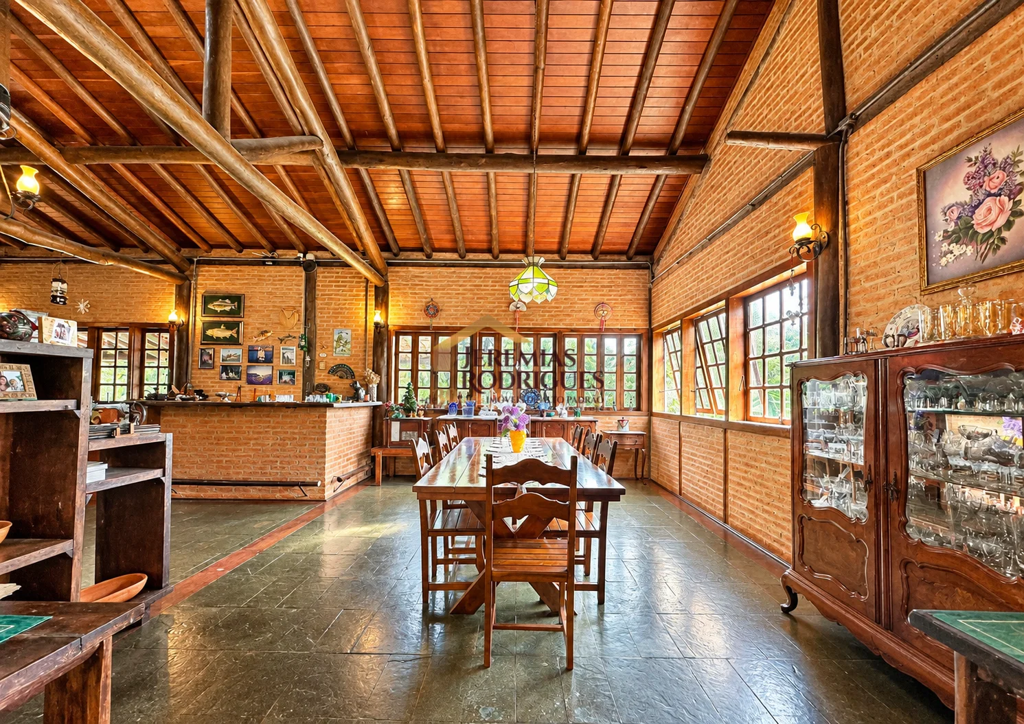 Casa à venda no Condomínio Chácaras Cataguá em Taubaté/SP. - foto 4