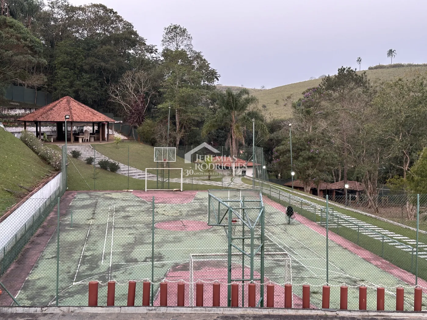 Haras à venda com 112.500 m² em Santa Isabel/SP.