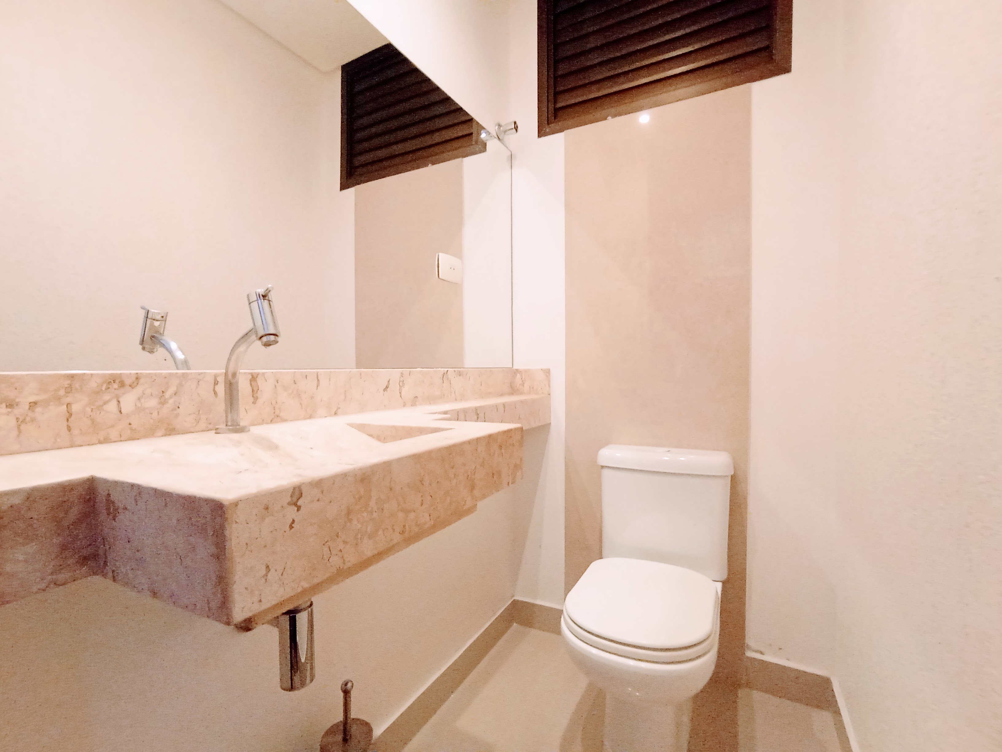 Apartamento à venda com 3 dormitórios, 171 m² no Condomínio Green Tower em Taubaté/SP.