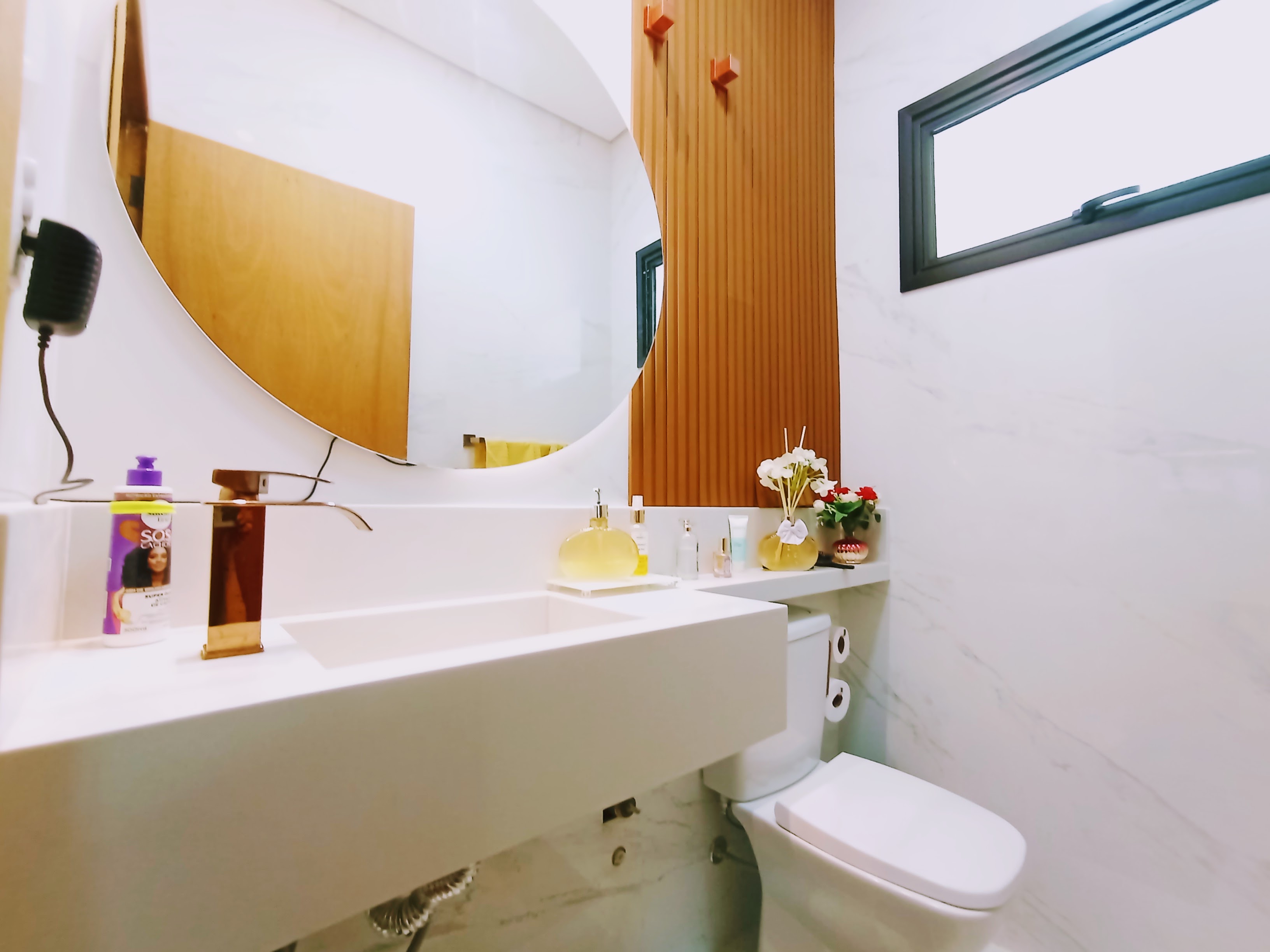 Casa à venda com 4 dormitórios no Condomínio Cyrela Landscape em Taubaté/SP.