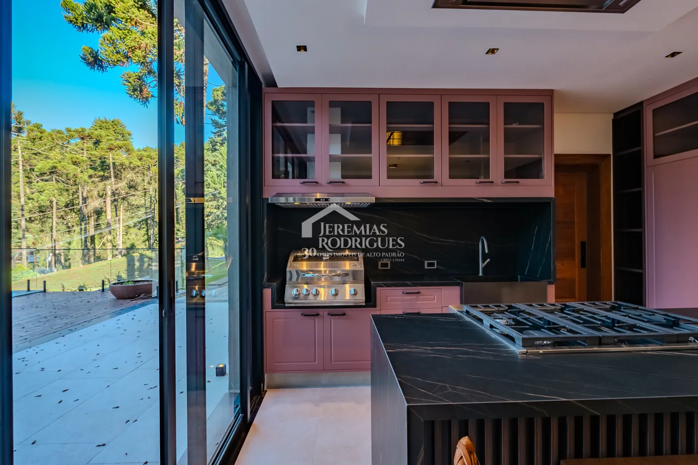 Casa de 2727 m² à venda por R$ 15.000.000,00 - Campos do Jordão/SP