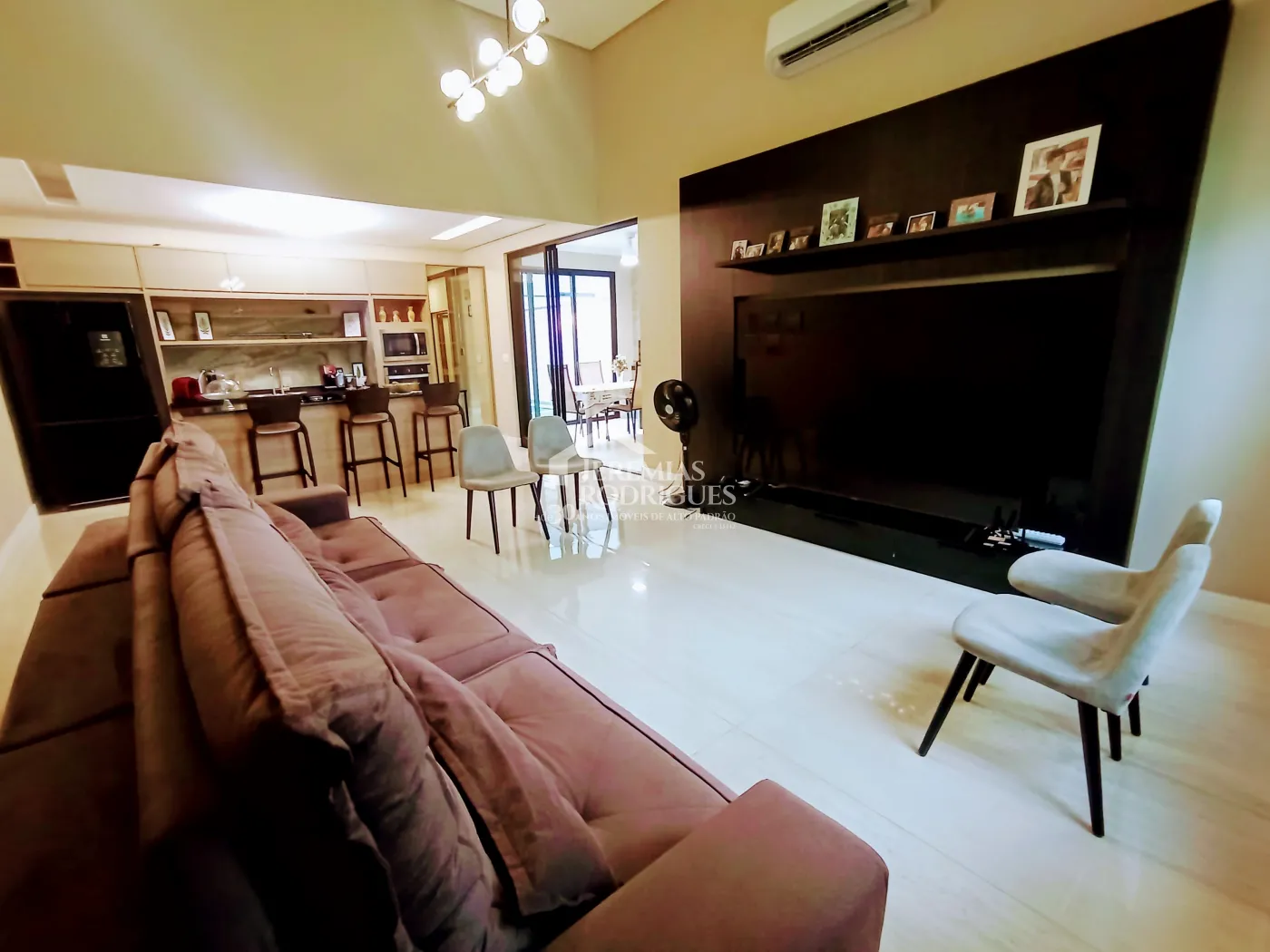 Casa para venda com 3 dormitórios no Residencial Pérola do Vale em Tremembé/SP