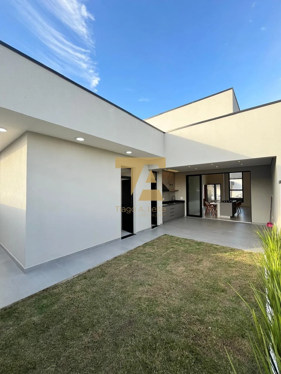Casa Térrea com 3 Suítes e Fachada Contemporânea – Condomínio Pérola do Vale, Tremembé/SP