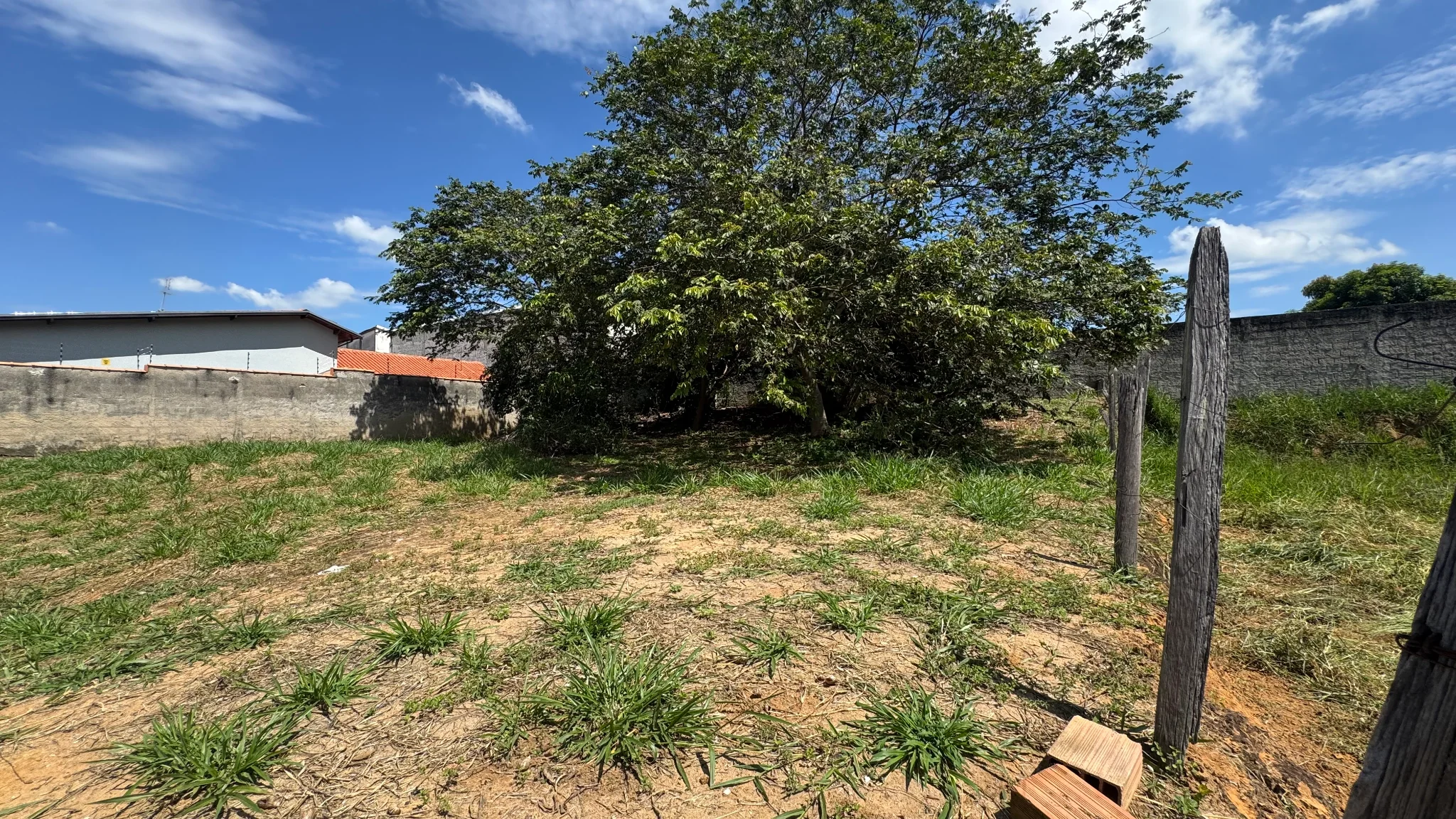 Terrenos à venda, 600m² no Bairro São Benedito em Pindamonhangaba/SP