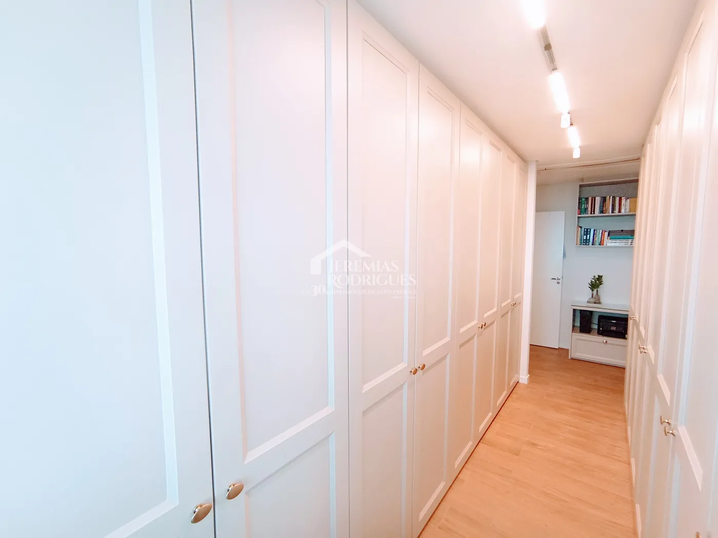 Cobertura duplex à venda com 3 dormitórios, 182 m² no Edifício Vert Residence em Taubaté/SP