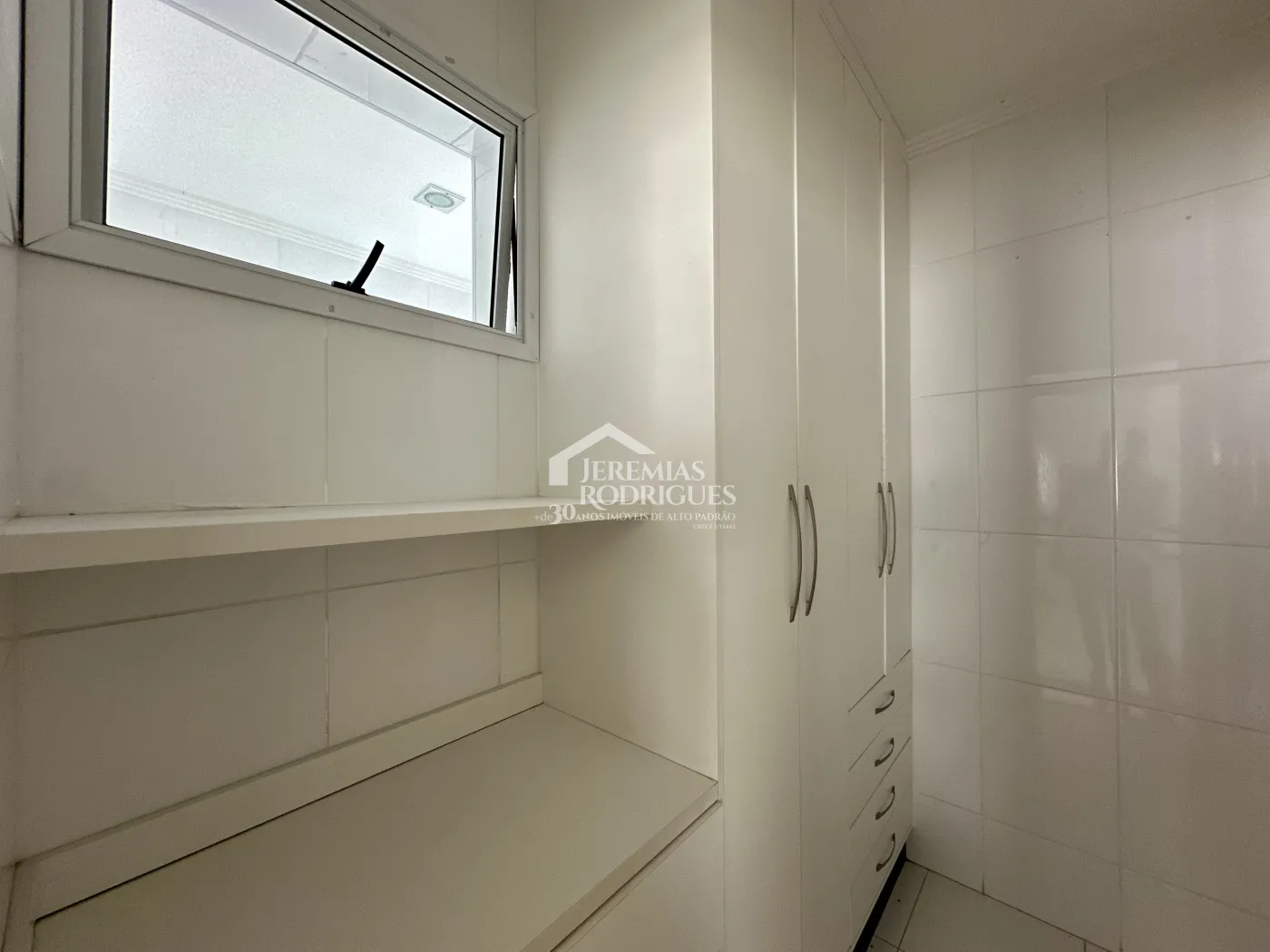 Casa para venda e locação com 4 suítes no Condomínio Campos do Conde II em Tremembé/SP