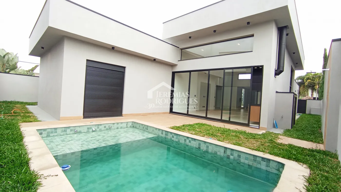 Casa à venda com 4 dormitórios no Condomínio Terras de San Marco em Taubaté/SP.