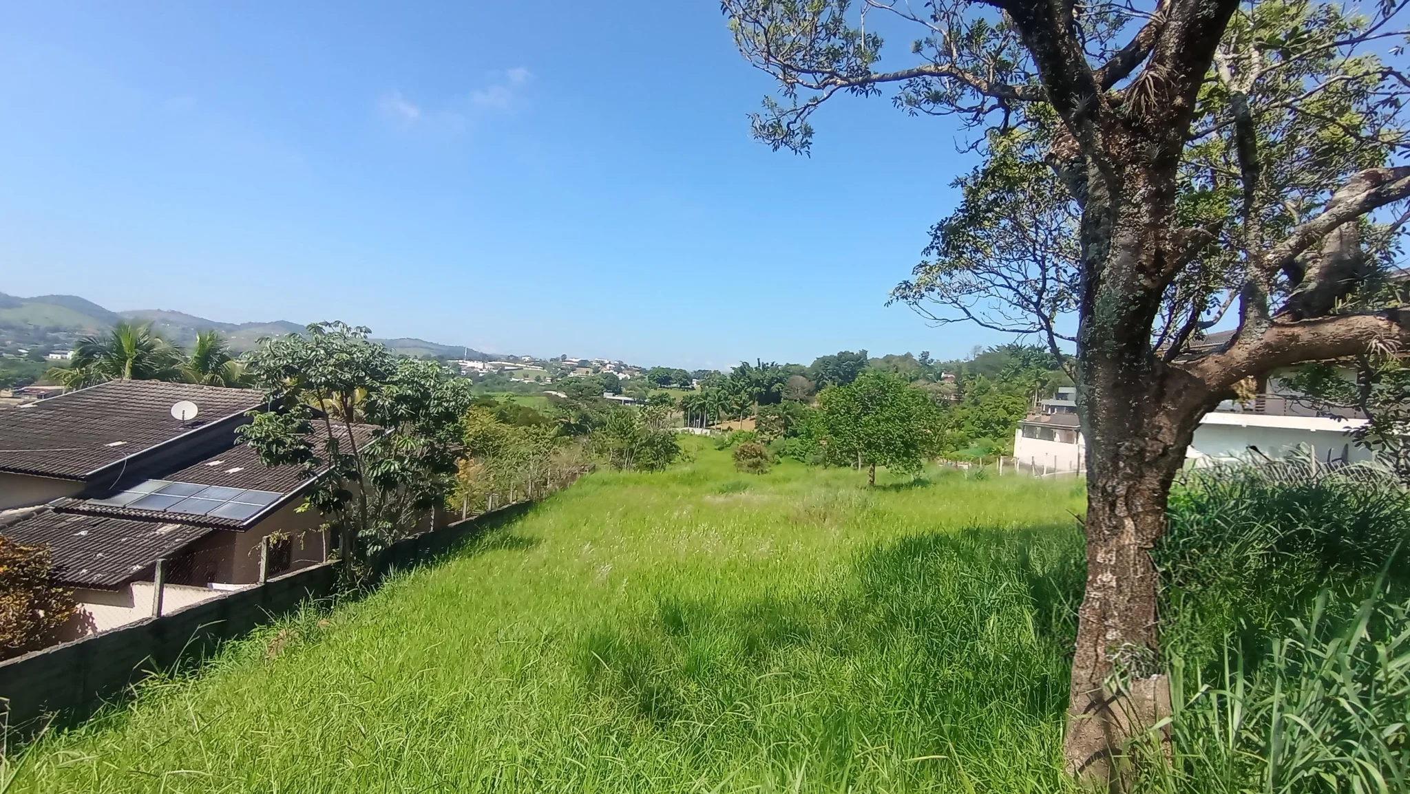 Terreno à venda com 3.229,41 m² no Condomínio Chácaras Cataguá em Taubaté/SP