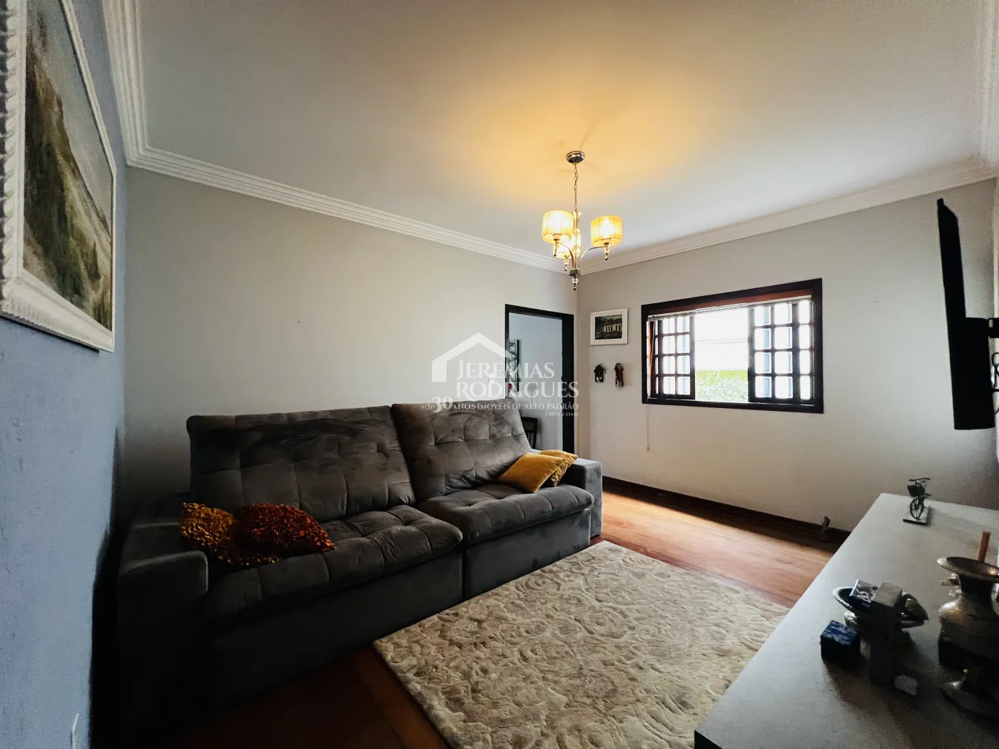 Casa à venda com 3 dormitórios no Condomínio Jardim das Hortênsias em Taubaté/SP.