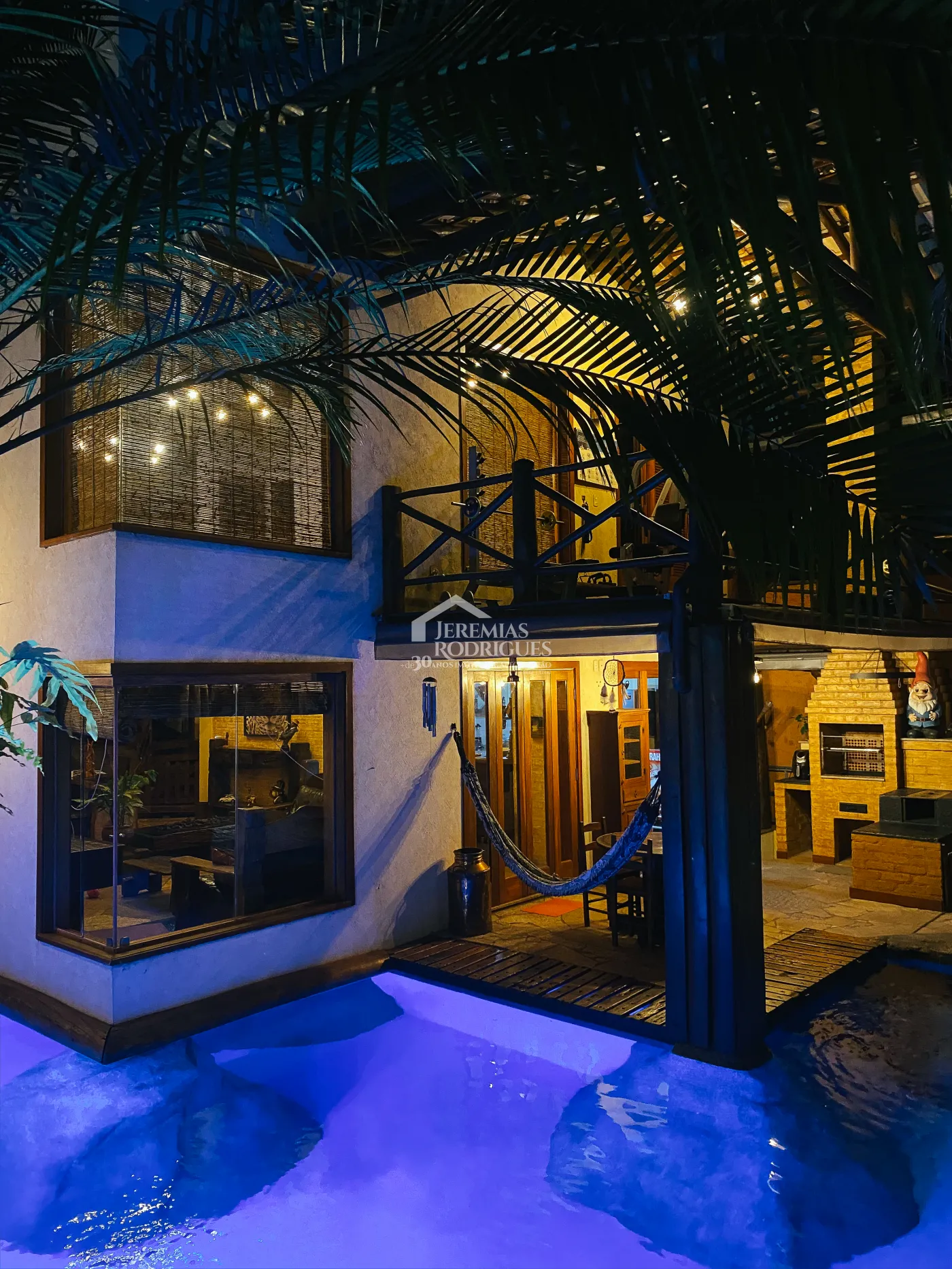 Casa para venda e locação com 5 dormitórios no Condomínio Taubaté Village em Taubaté/SP.