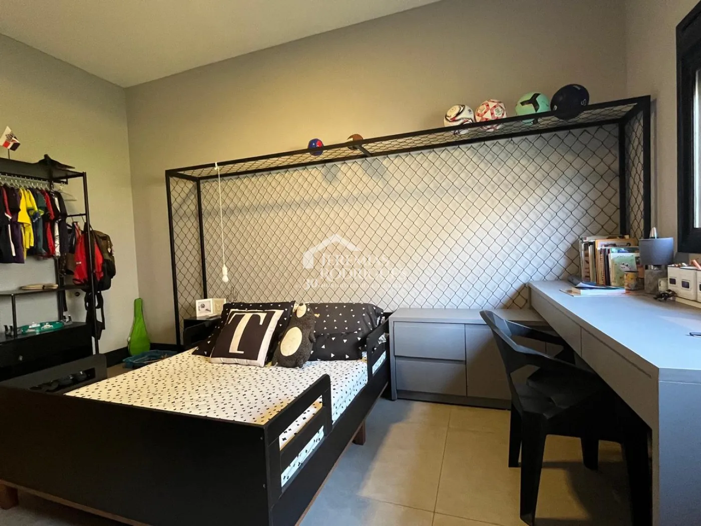 Casa com 3 dormitórios, 300 m² - Residencial Santa Helena - Caçapava/SP