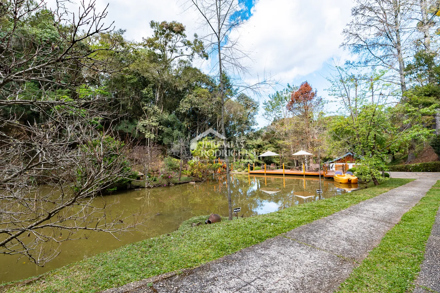 Casa com 7 suítes, 770 m² - Pedra do Fogo - Campos do Jordão/SP.
