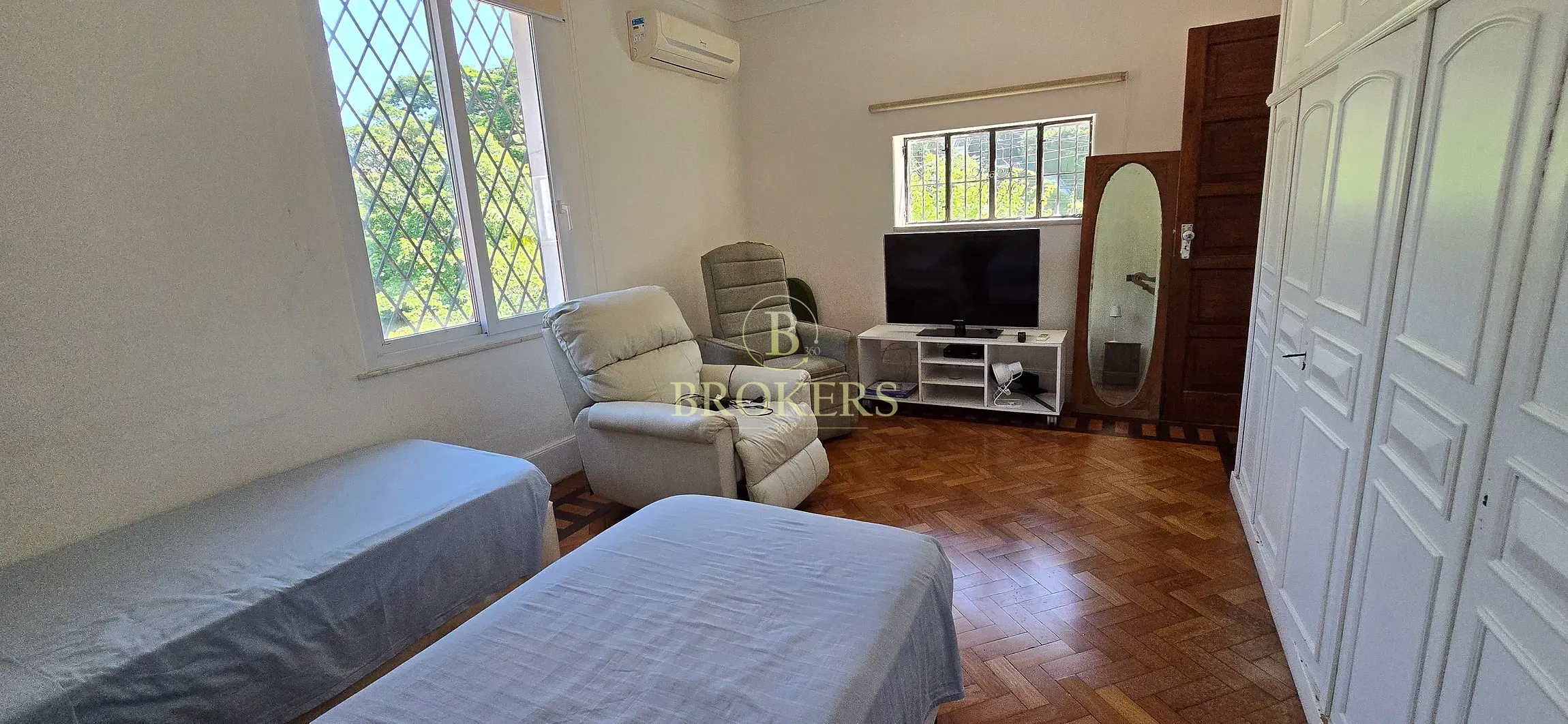 Mansão Colonial a venda em Santa Teresa: 2 Casas, Piscina e Área Gourmet. Terreno de 2.000m² , vist — foto 48