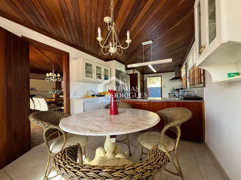 Casa com 4 suítes, 350 m² -  Vila Francalanza - Campos do Jordão/SP.