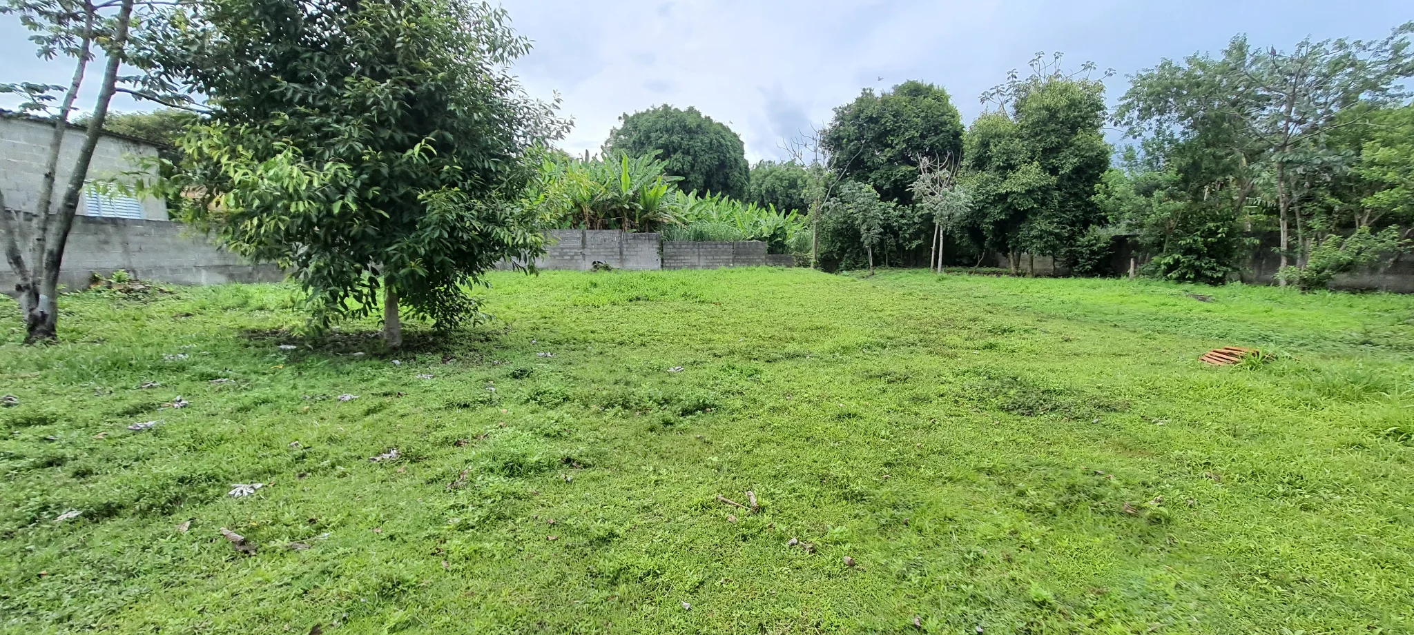 Área à venda com 7.620 m² no bairro Areão em Taubaté/SP. 