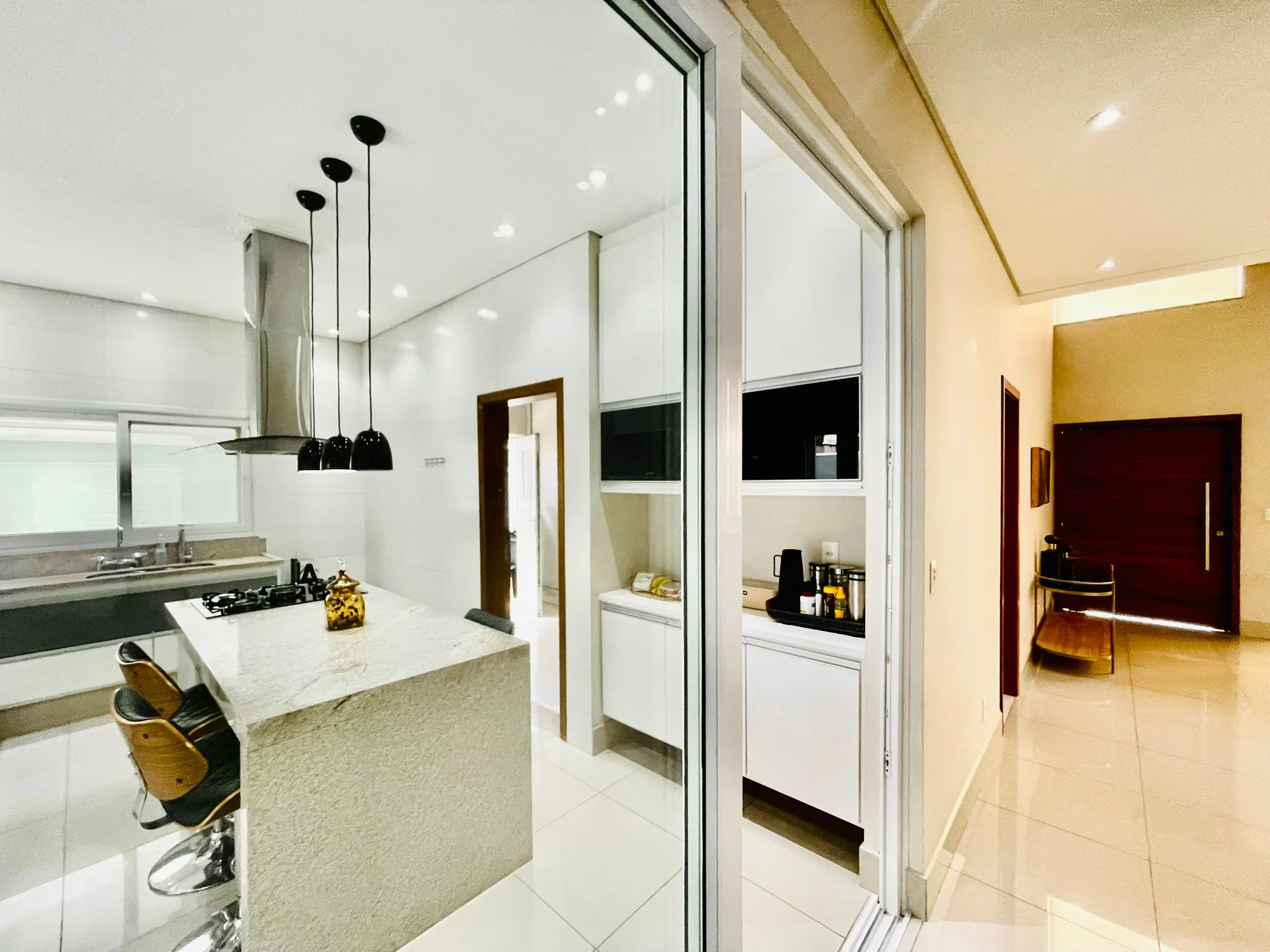 Casa à venda com 3 suítes no Condomínio Residencial San Marco em Taubaté/SP