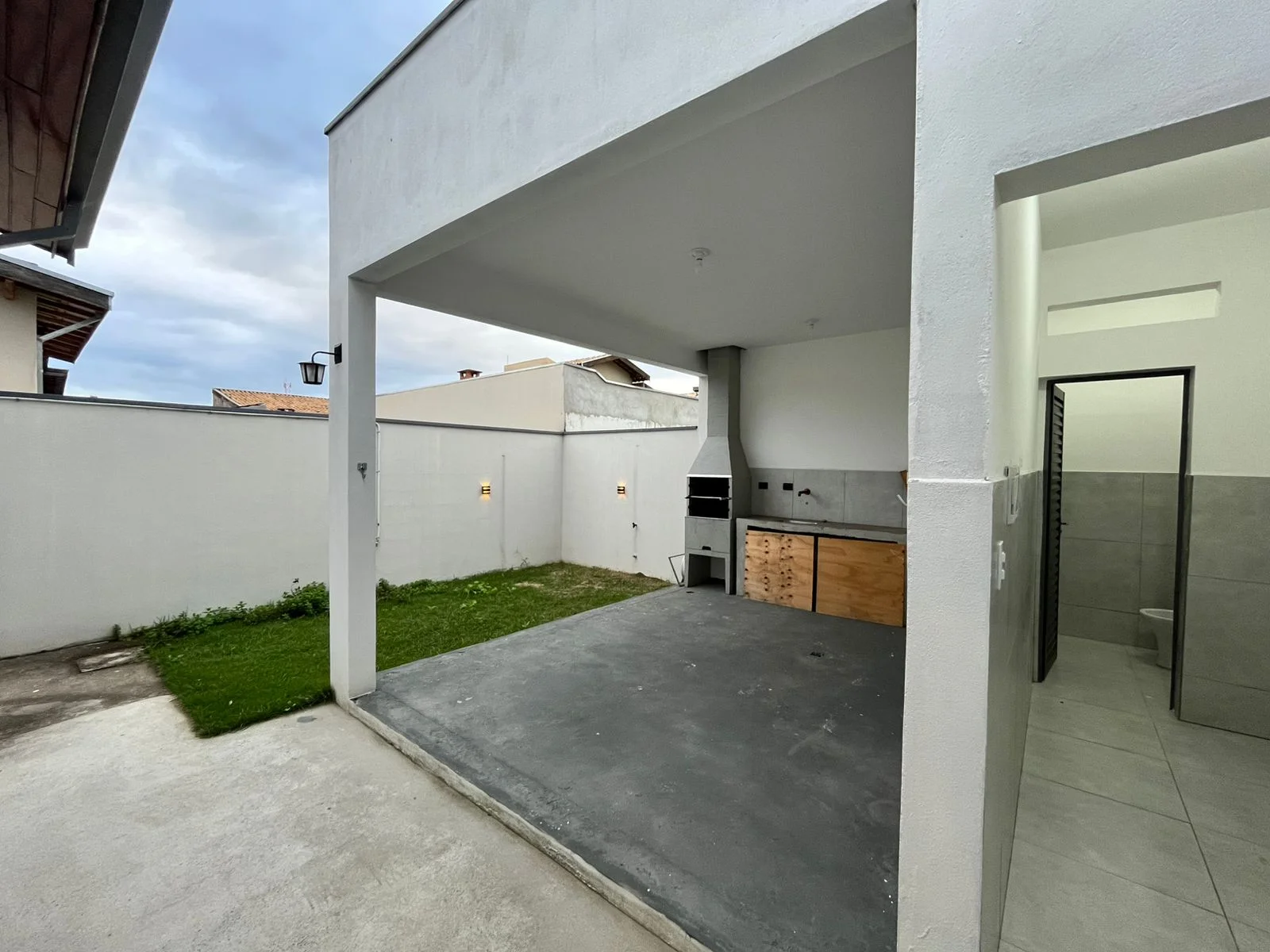 Casa à venda com energia solar e área gourmet – Parque das Palmeiras, Pindamonhangaba/SP