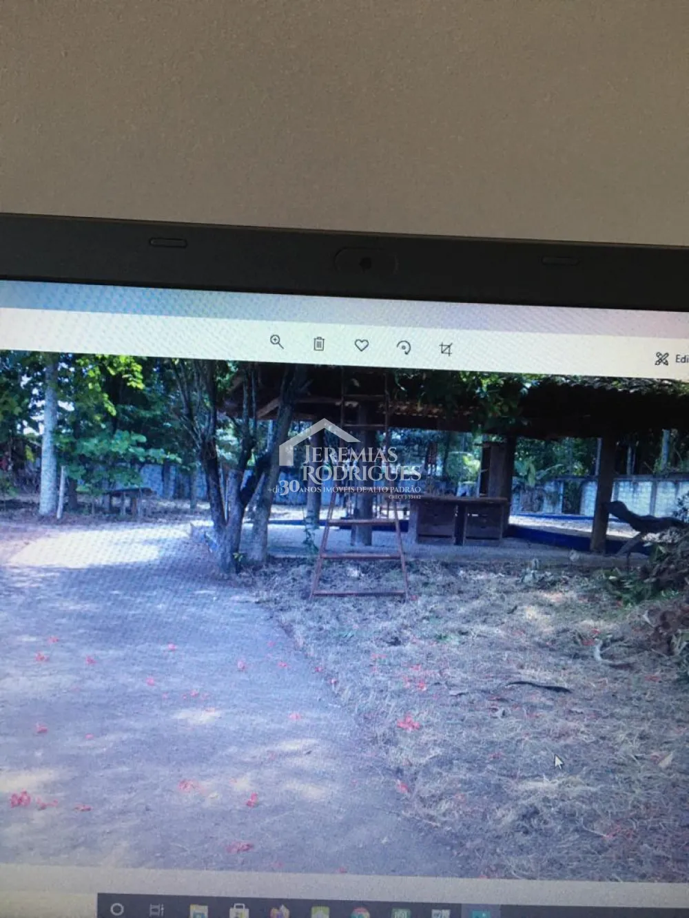 Terreno Área - Quiririm Residencial ou Comercial para Venda em Taubaté