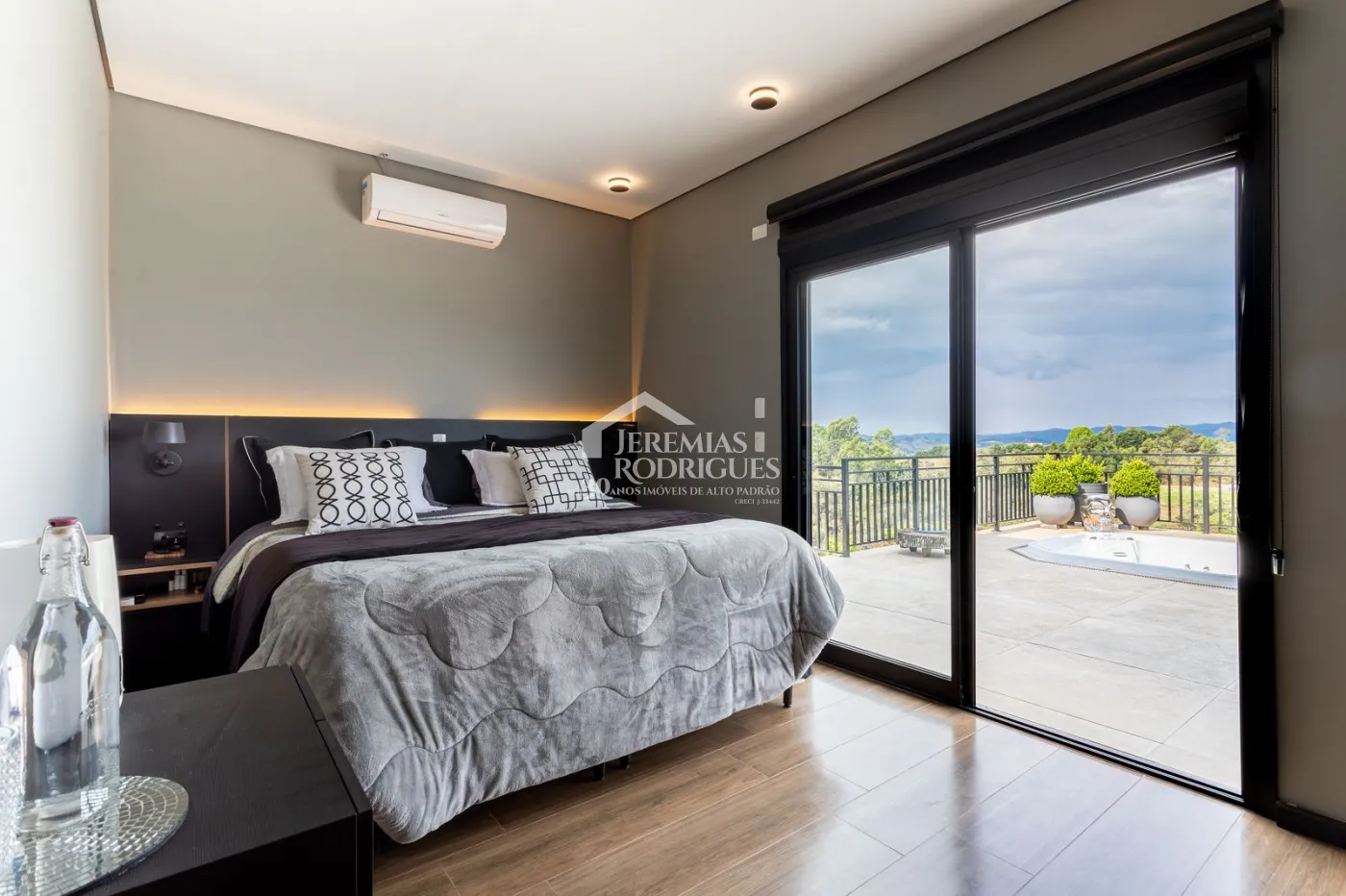 Casa para venda com 5 dormitórios no Residencial Estrelas da Mantiqueira em Campos do Jordão/SP