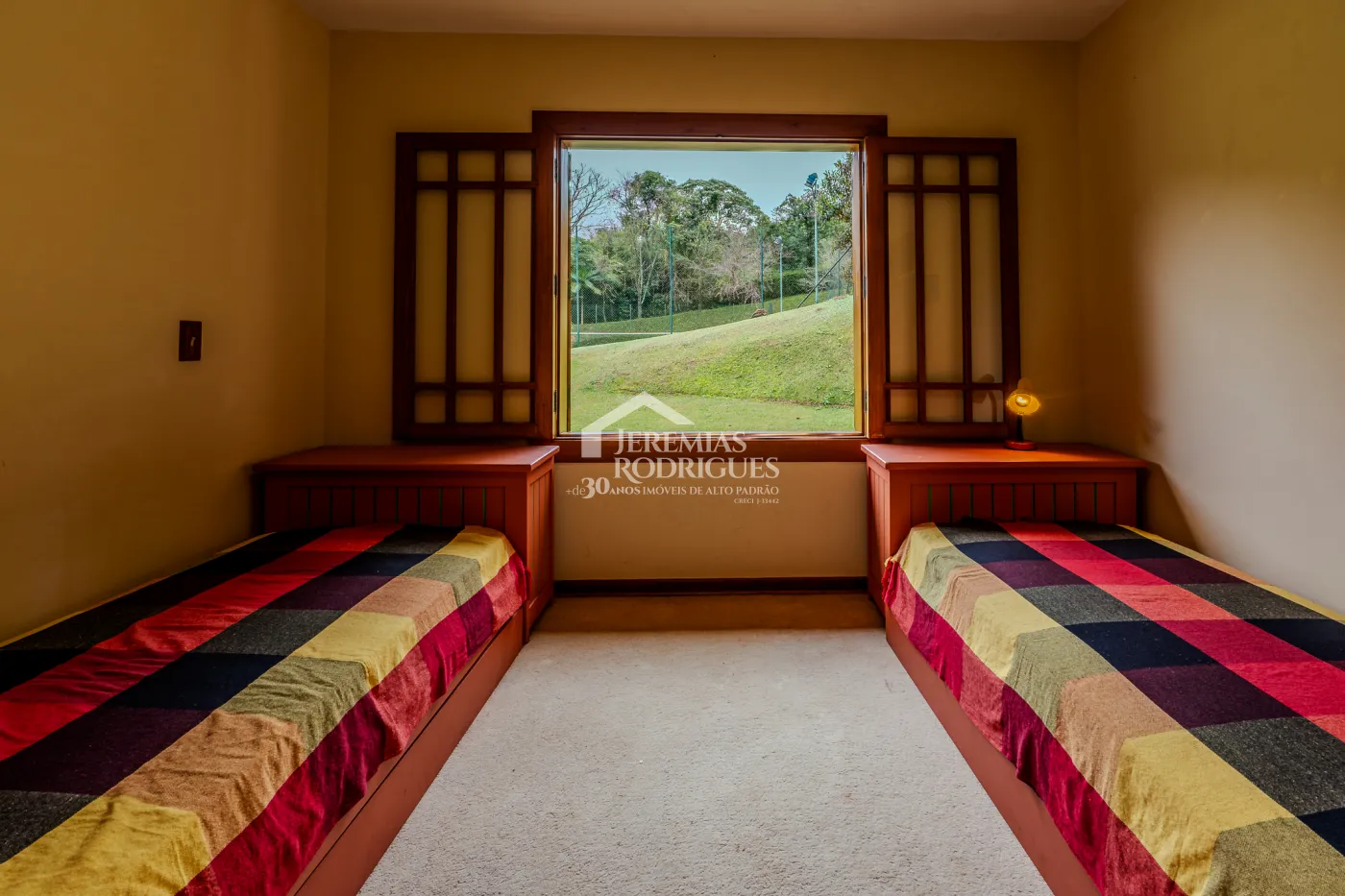 Casa de Campo à venda com 5 suítes no bairro Reinópolis em Santo Antônio do Pinhal/SP