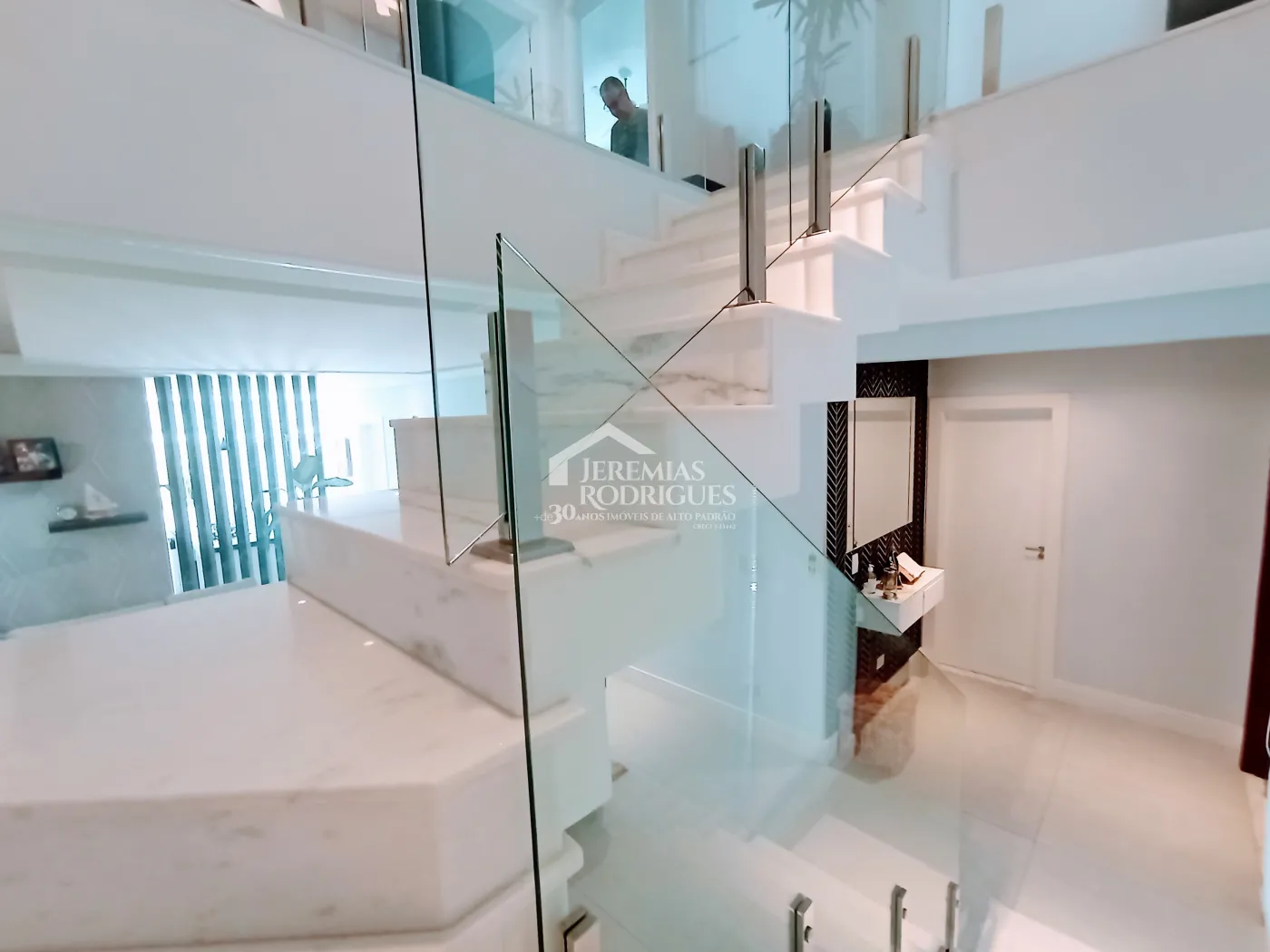 Casa à venda com 4 suítes no Condomínio Altos da Serra VI em São José dos Campos/SP