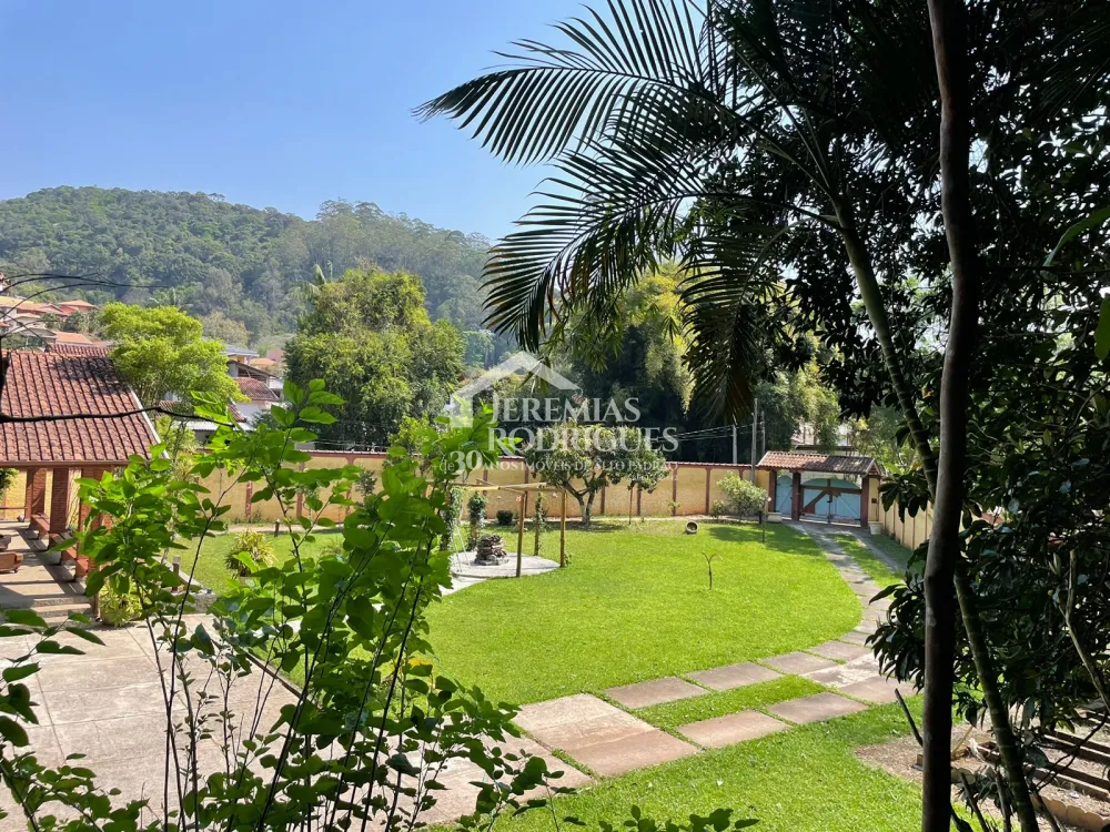 Casa com 5 suítes, 348 m² - Centro - Santo Antônio do Pinhal/SP.