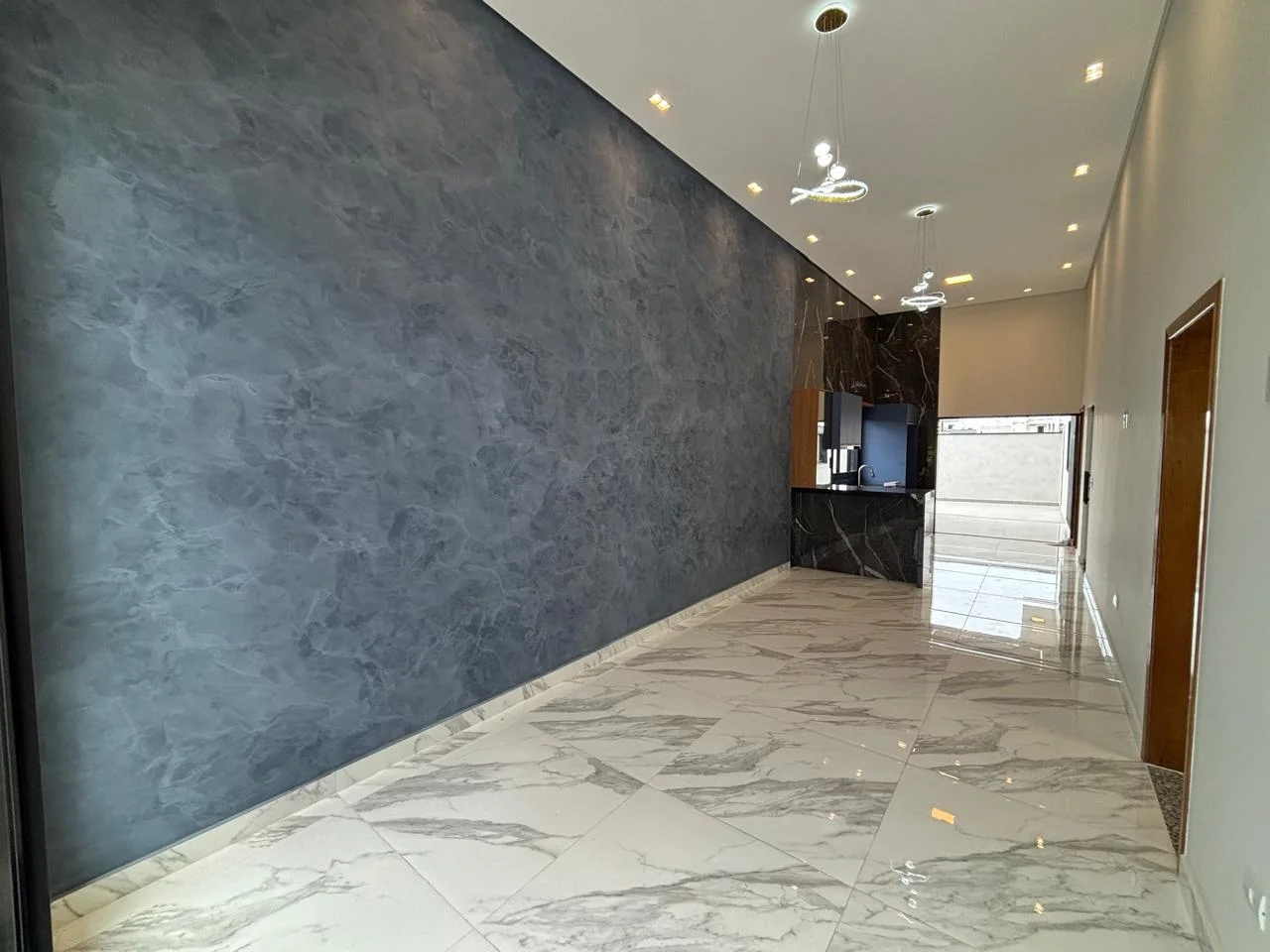 Casa alto padrão 120m² com jardim de inverno à venda no Bosque da Imperatriz – Pindamonhangaba/SP